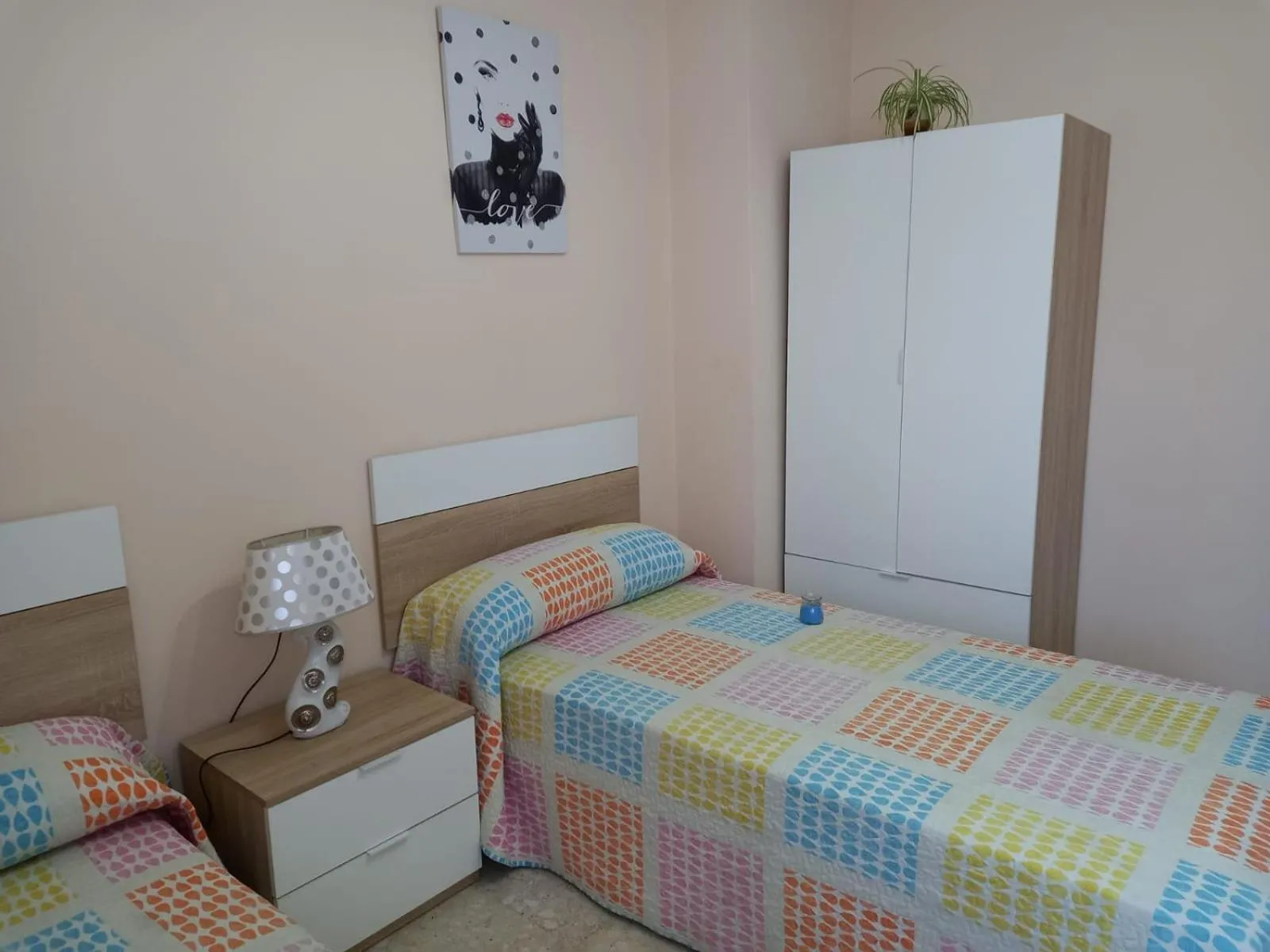 Bed in 3-Bed Dormitory Room in Albergue Agarimo