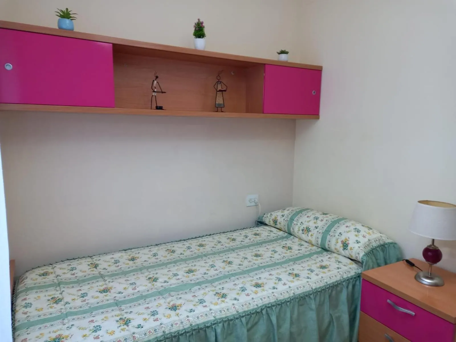 Small Single Room - single occupancy in Albergue Agarimo