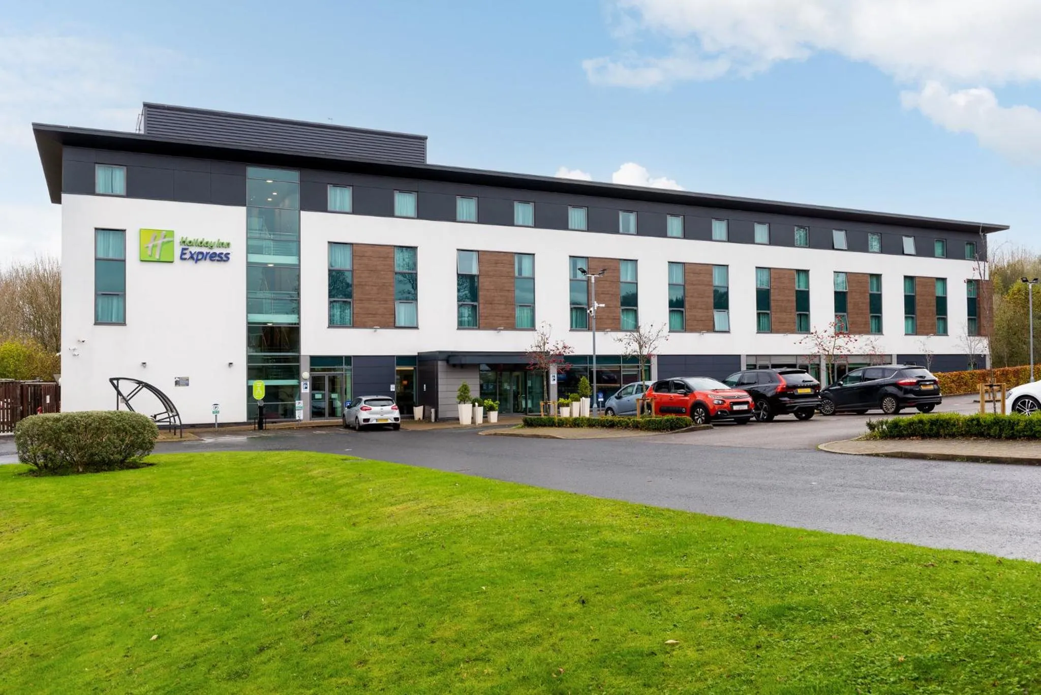 Property building in Holiday Inn Express Burnley M65 Jct 10 by IHG