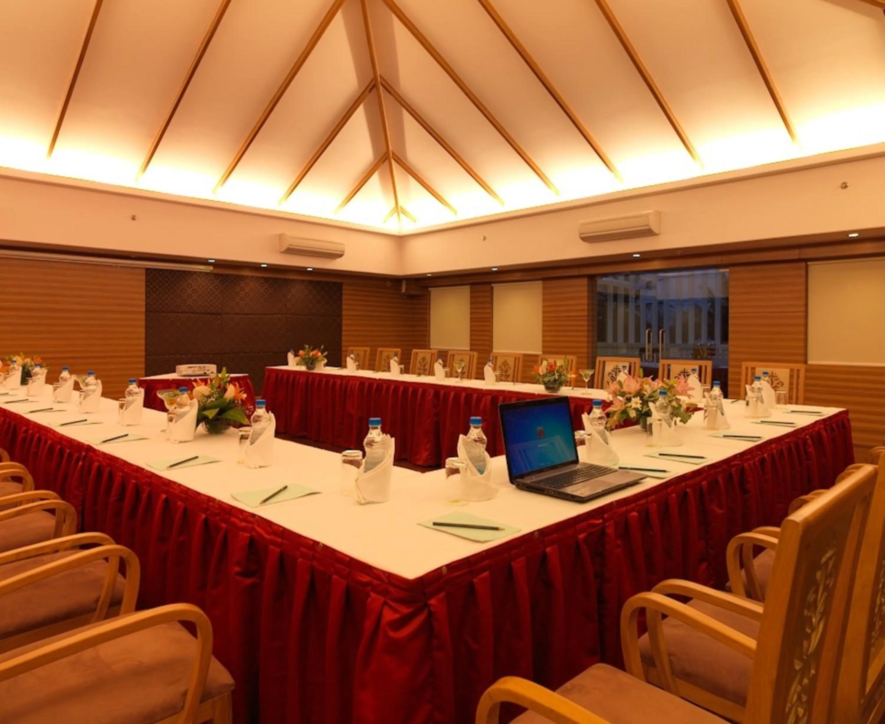 Banquet/Function facilities in Goldfinch Retreat Bangalore