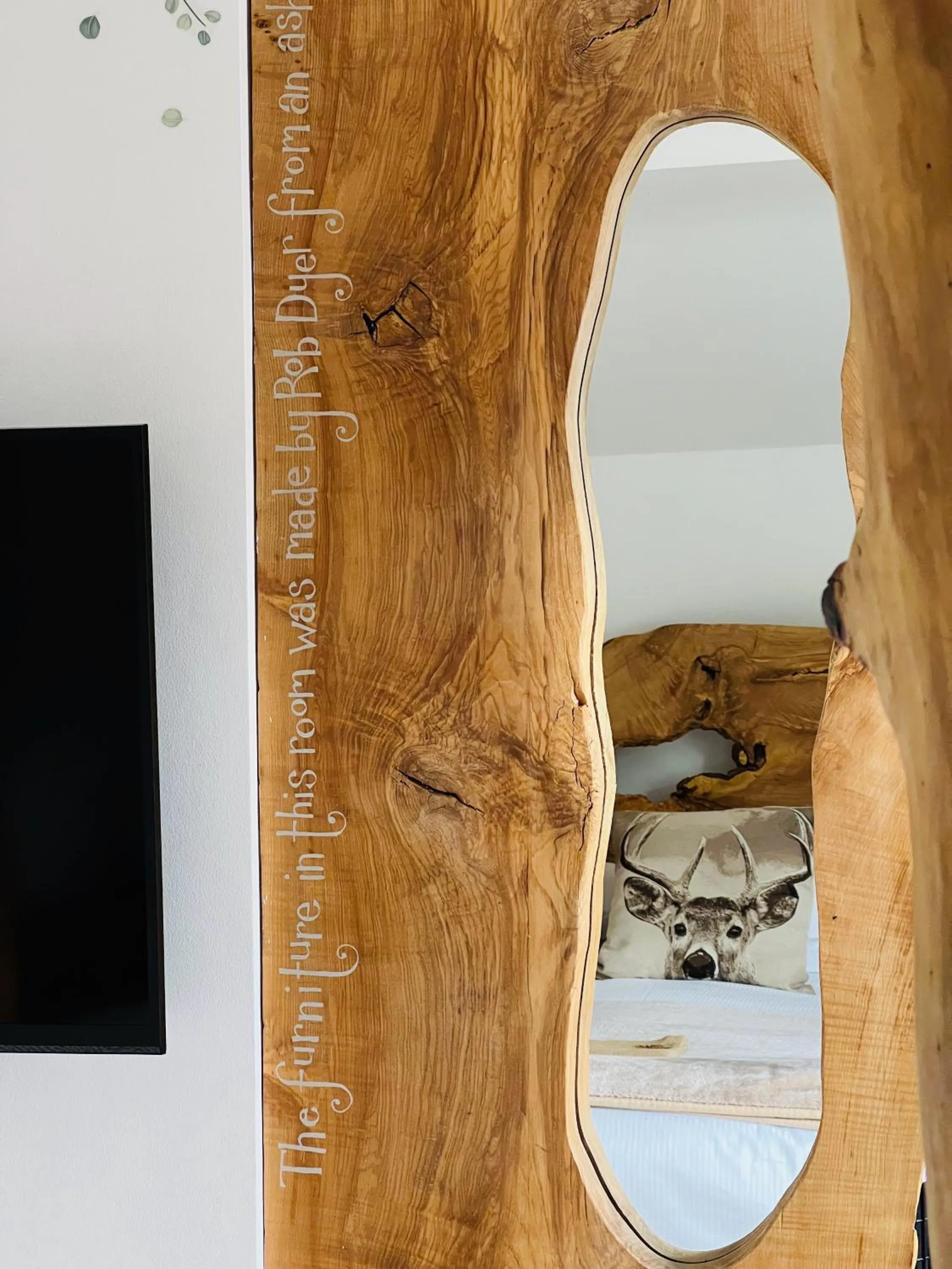 Bedroom in Cottage Lodge Hotel