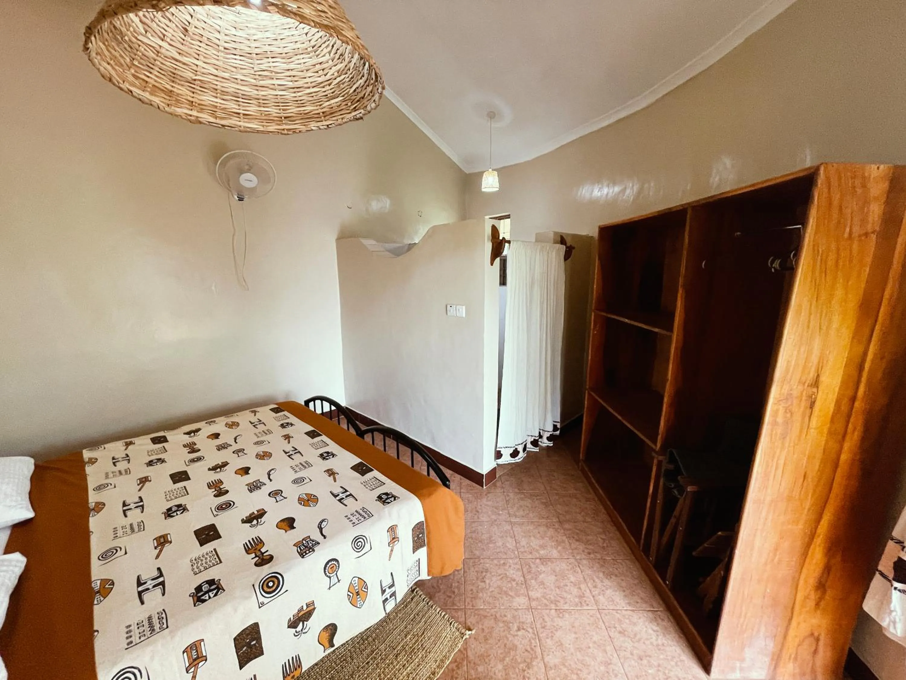 Bedroom, Bed in Maktau Mountain Lodge