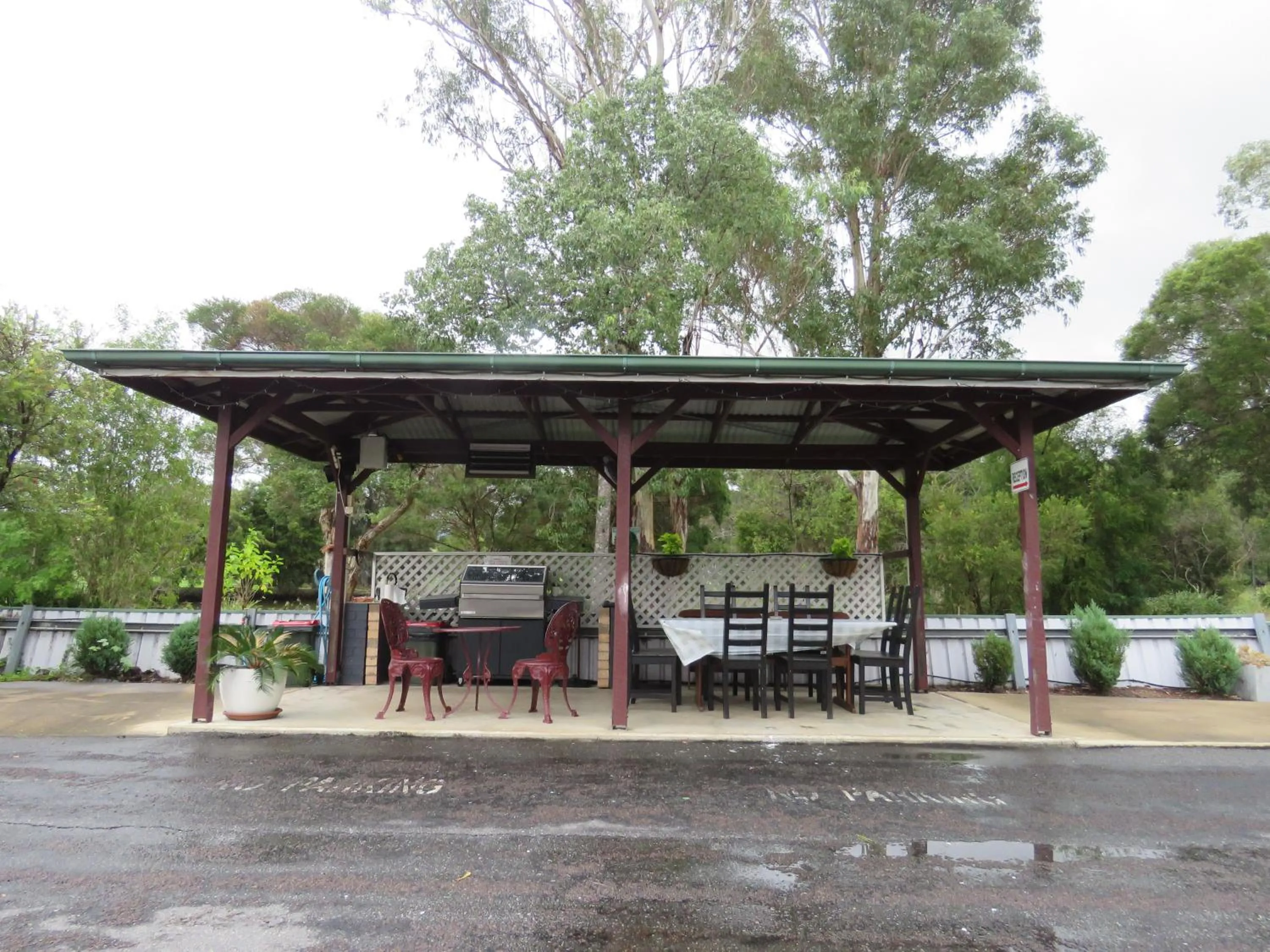 Restaurant/places to eat in Boonah Motel