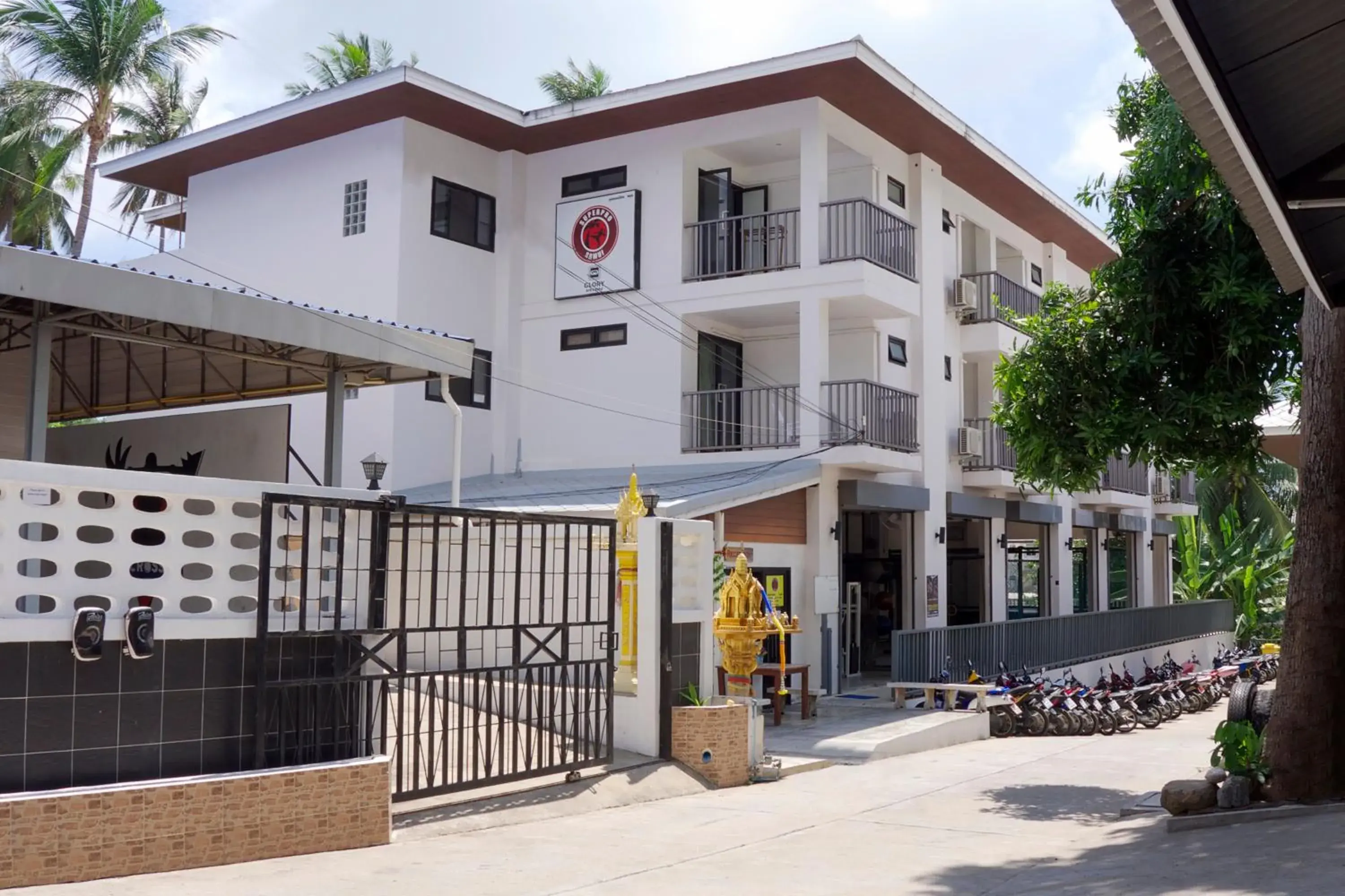 Facade/entrance in Superpro Samui Facade/entrance in Superpro Samui