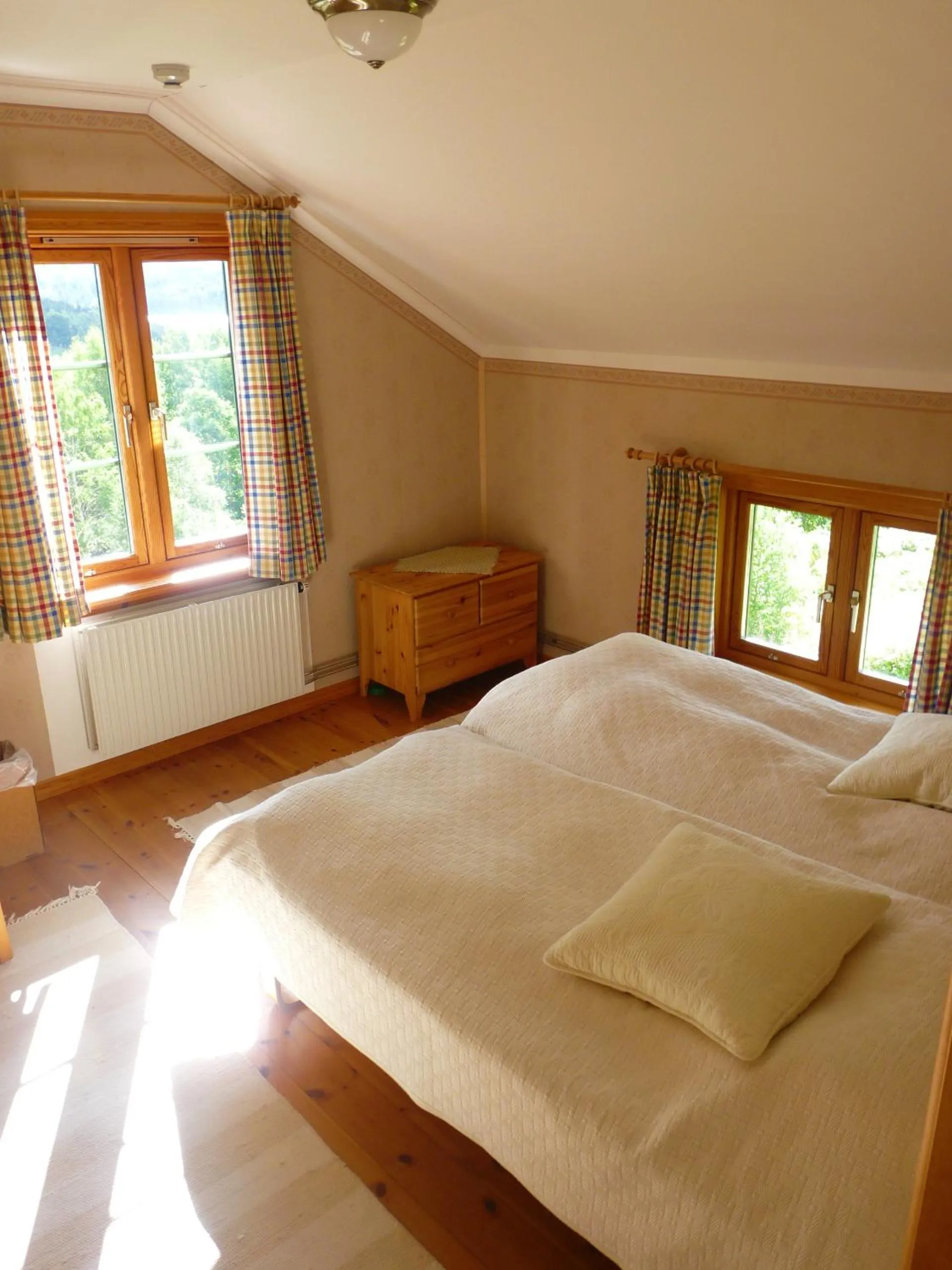Photo of the whole room, Bed in Tingvall B&B Eco-Lodge