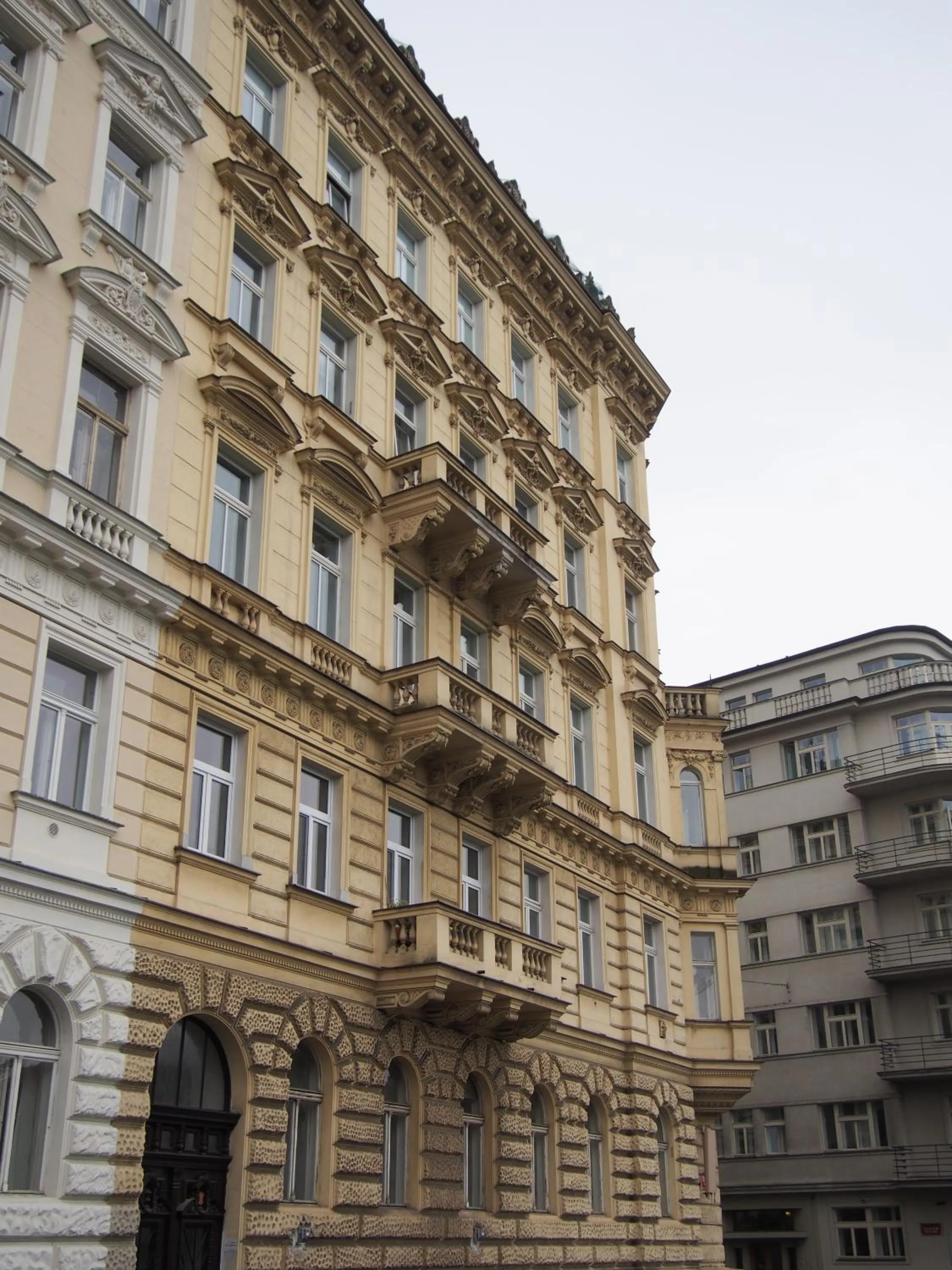 Property building in Museum Inn