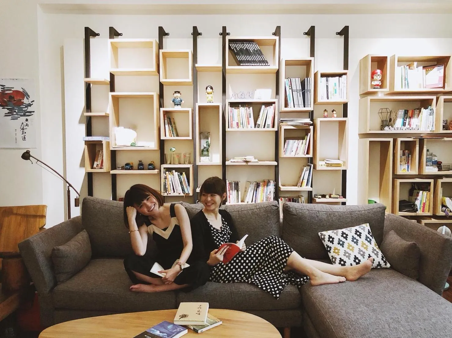 Communal lounge/ TV room in Shining Forest Hostel