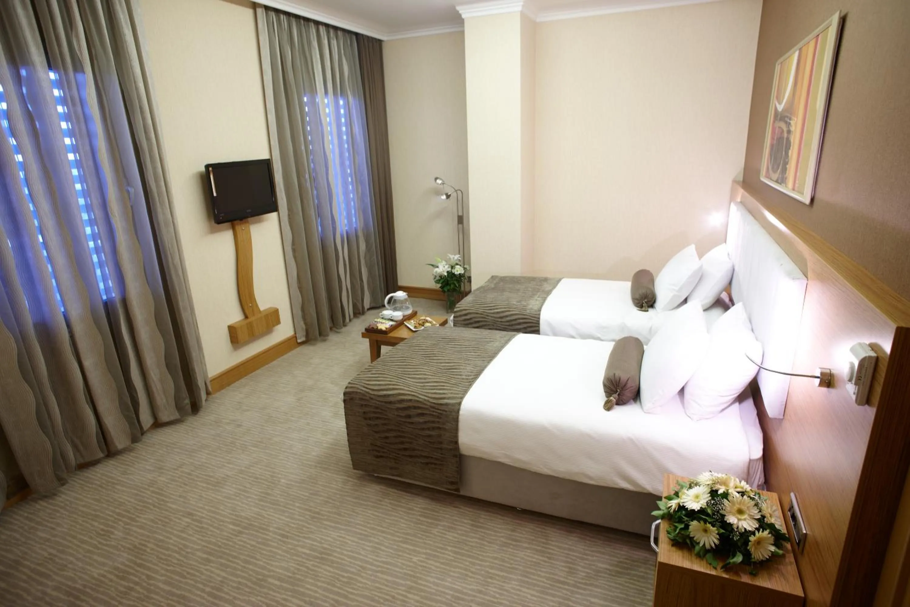 Photo of the whole room, Bed in dovsOtel