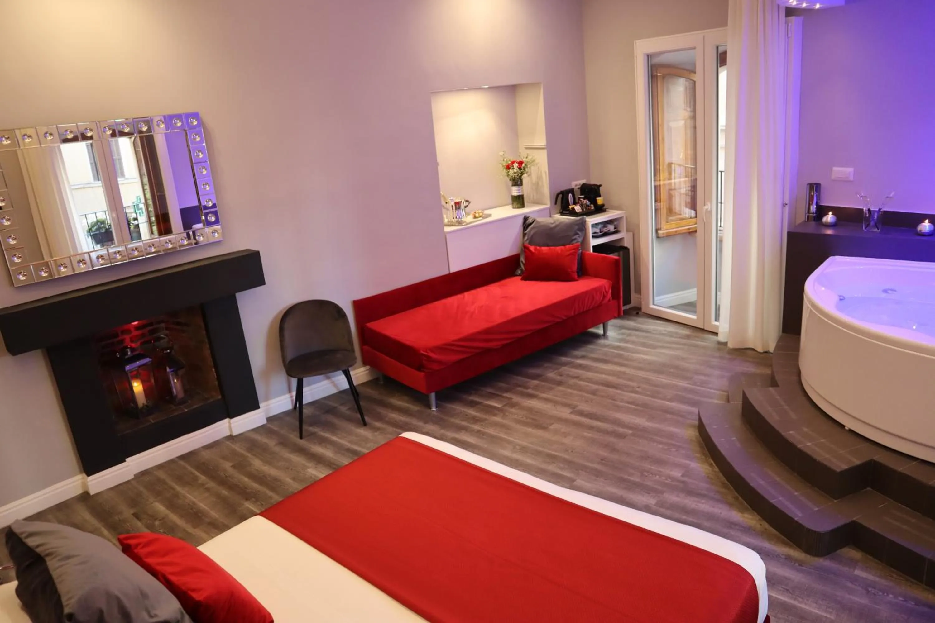 Photo of the whole room, Bed in MILLINA SUITES IN NAVONA