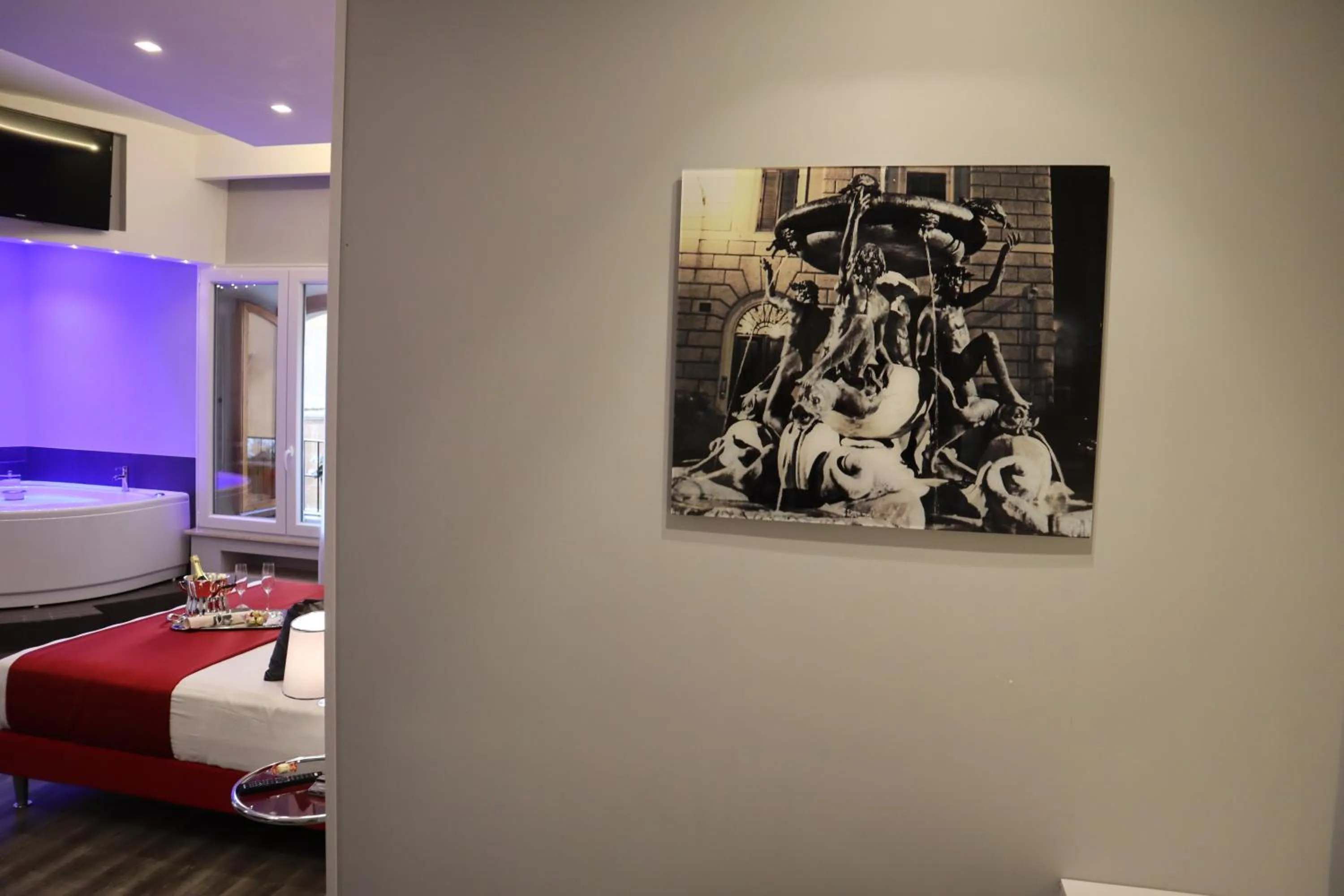 Photo of the whole room in MILLINA SUITES IN NAVONA