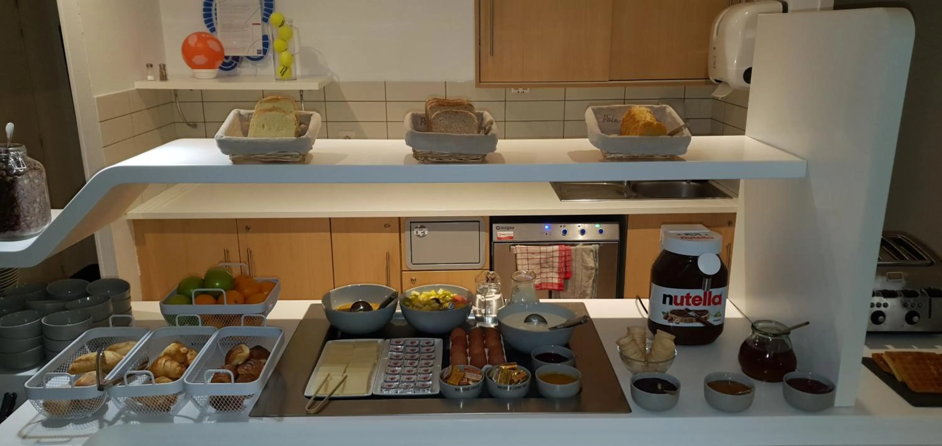 Breakfast in Ibis Budget Roanne Hôtel