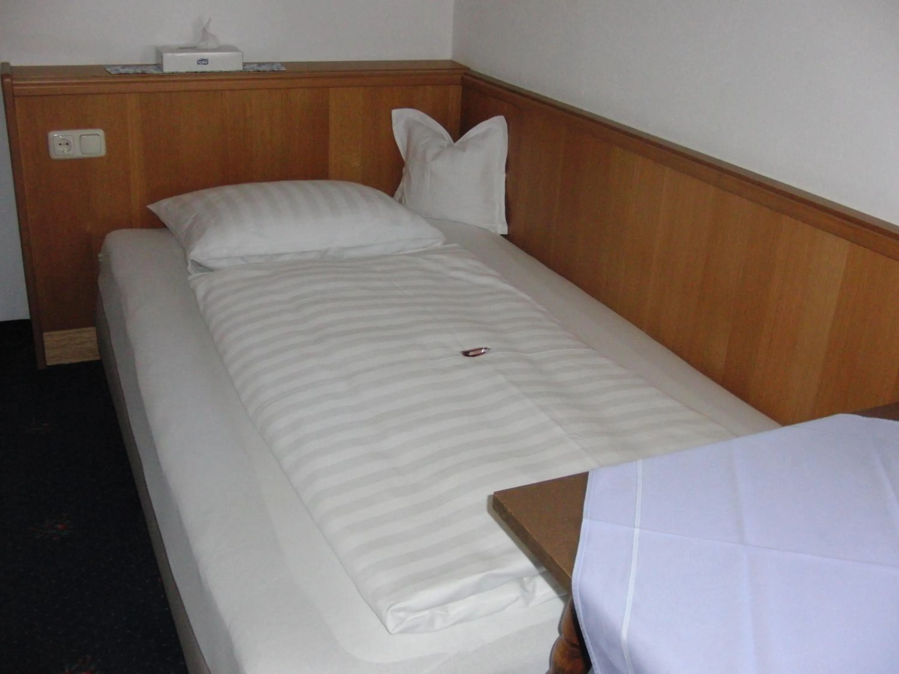 Photo of the whole room, Bed in Hotel-Pension Heike