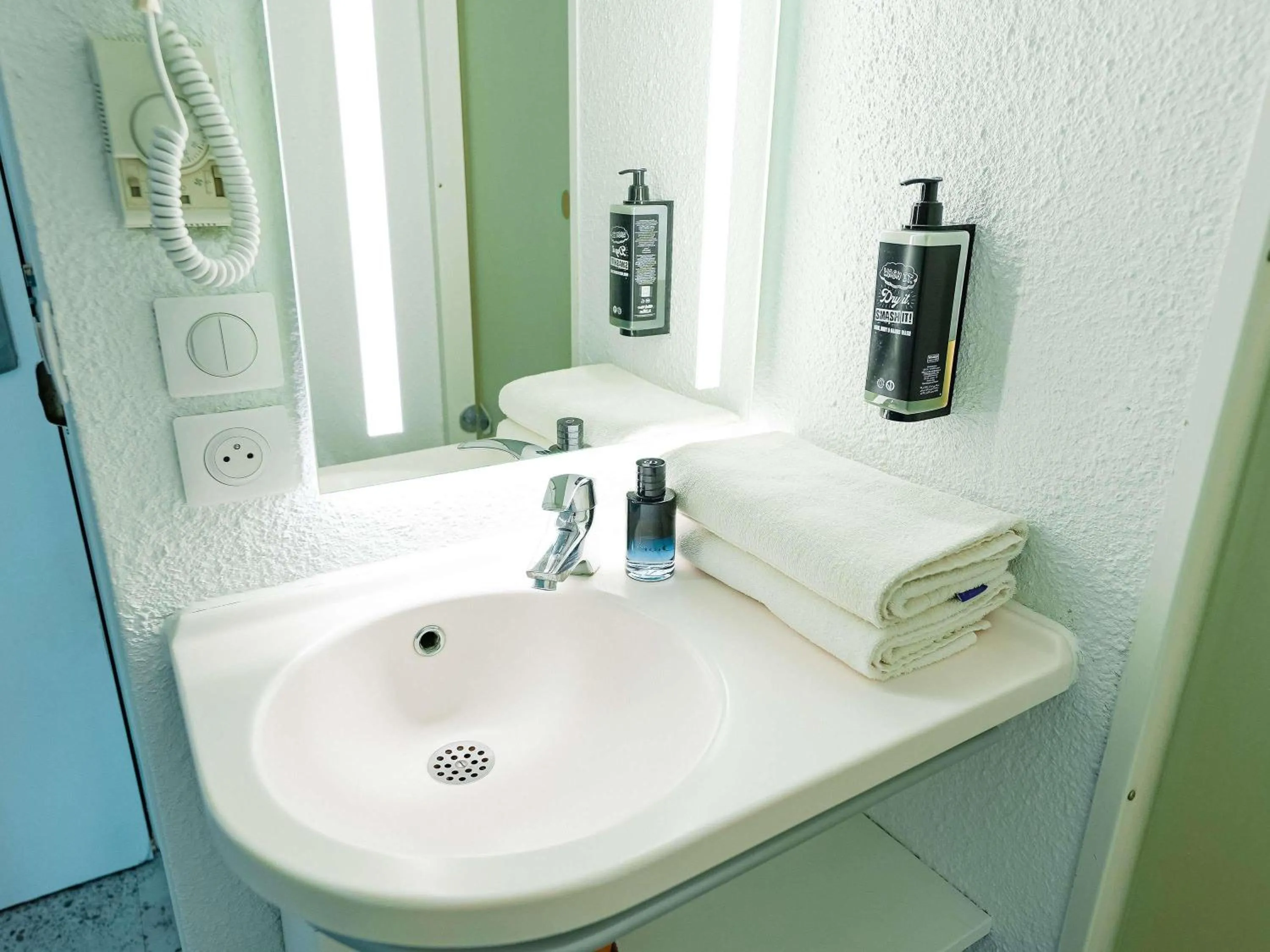 Bedroom in ibis budget Sète centre