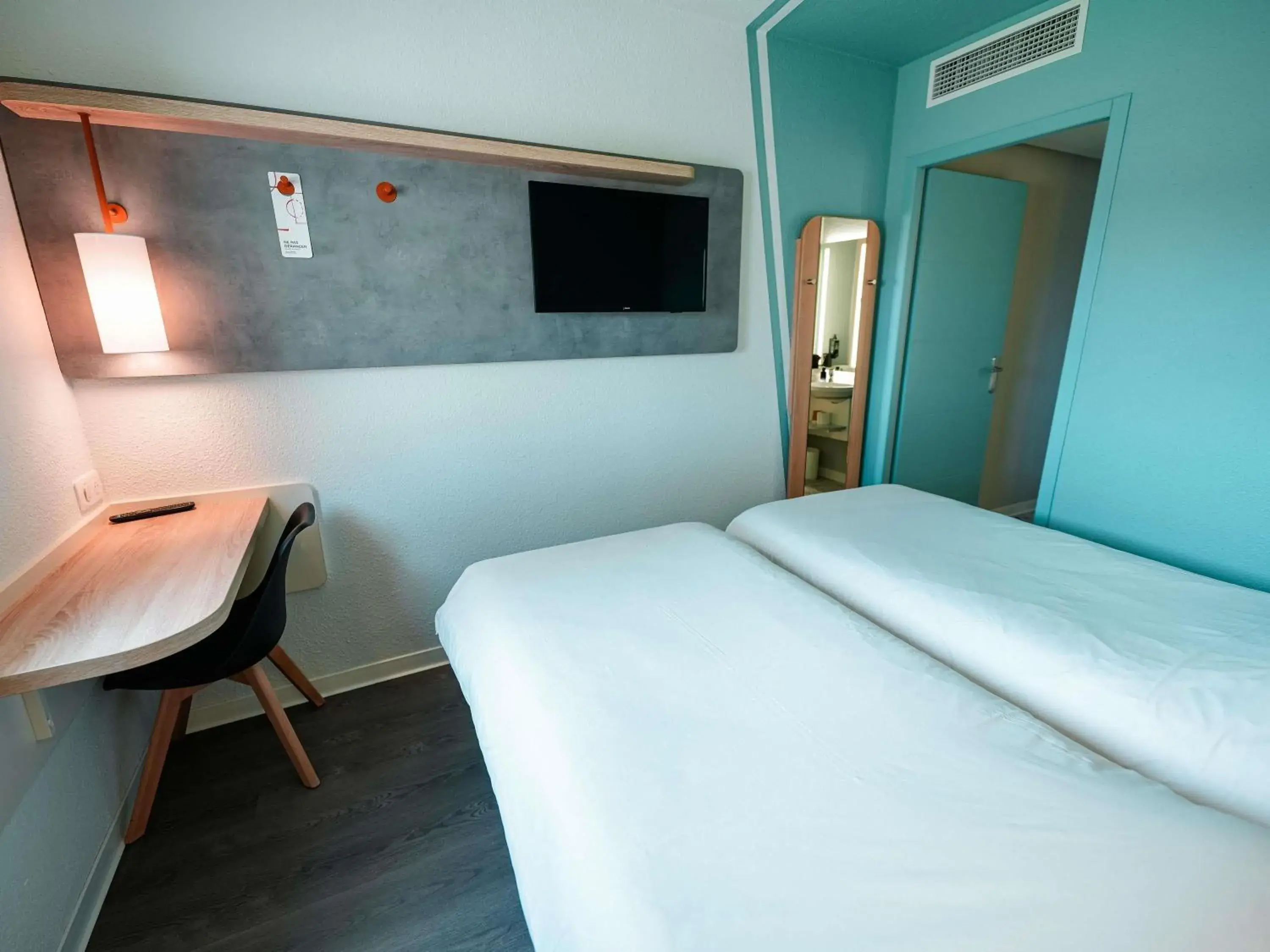 Property building, Bed in ibis budget Sète centre Property building, Bed in ibis budget Sète centre