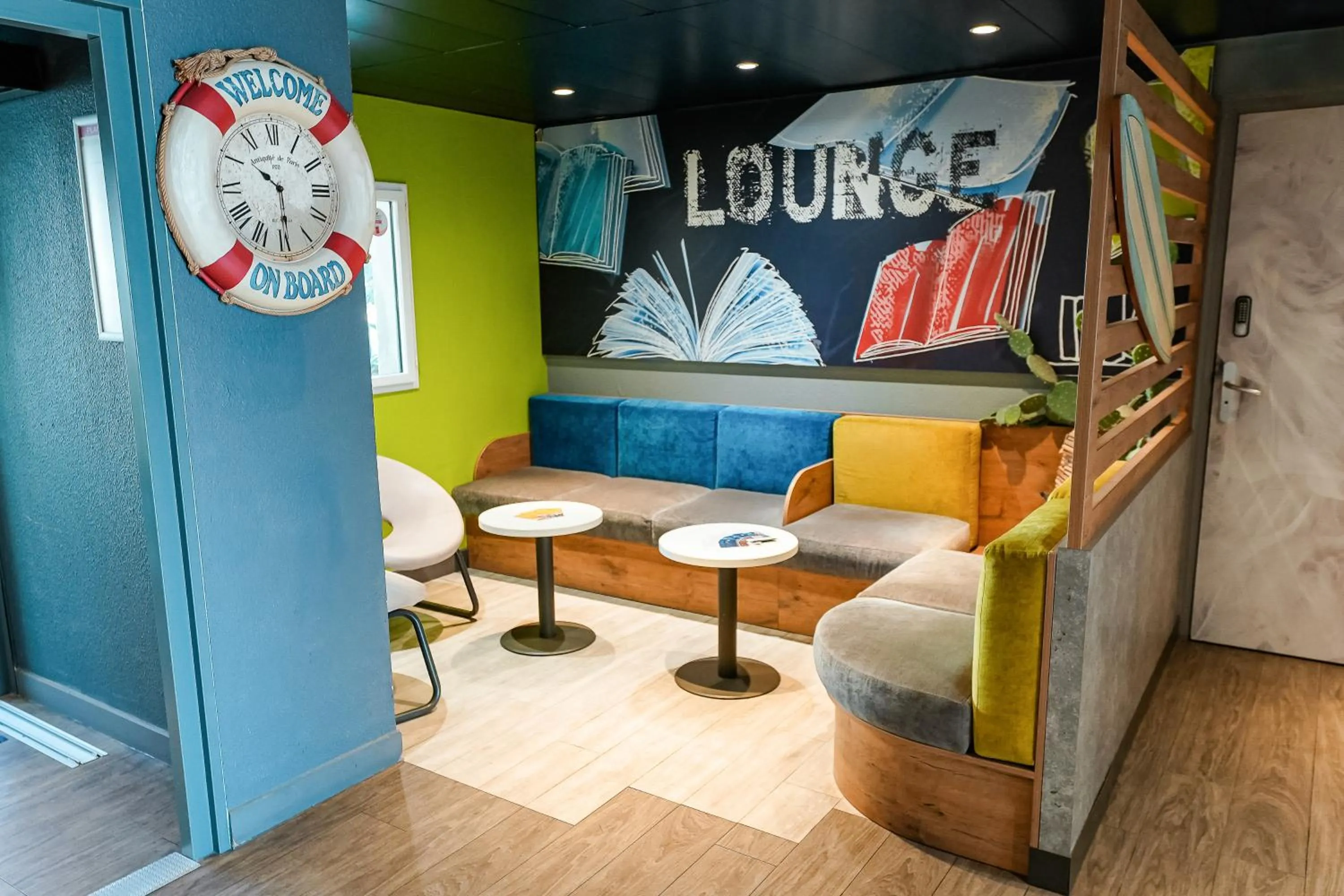 Living room in ibis budget Sète centre