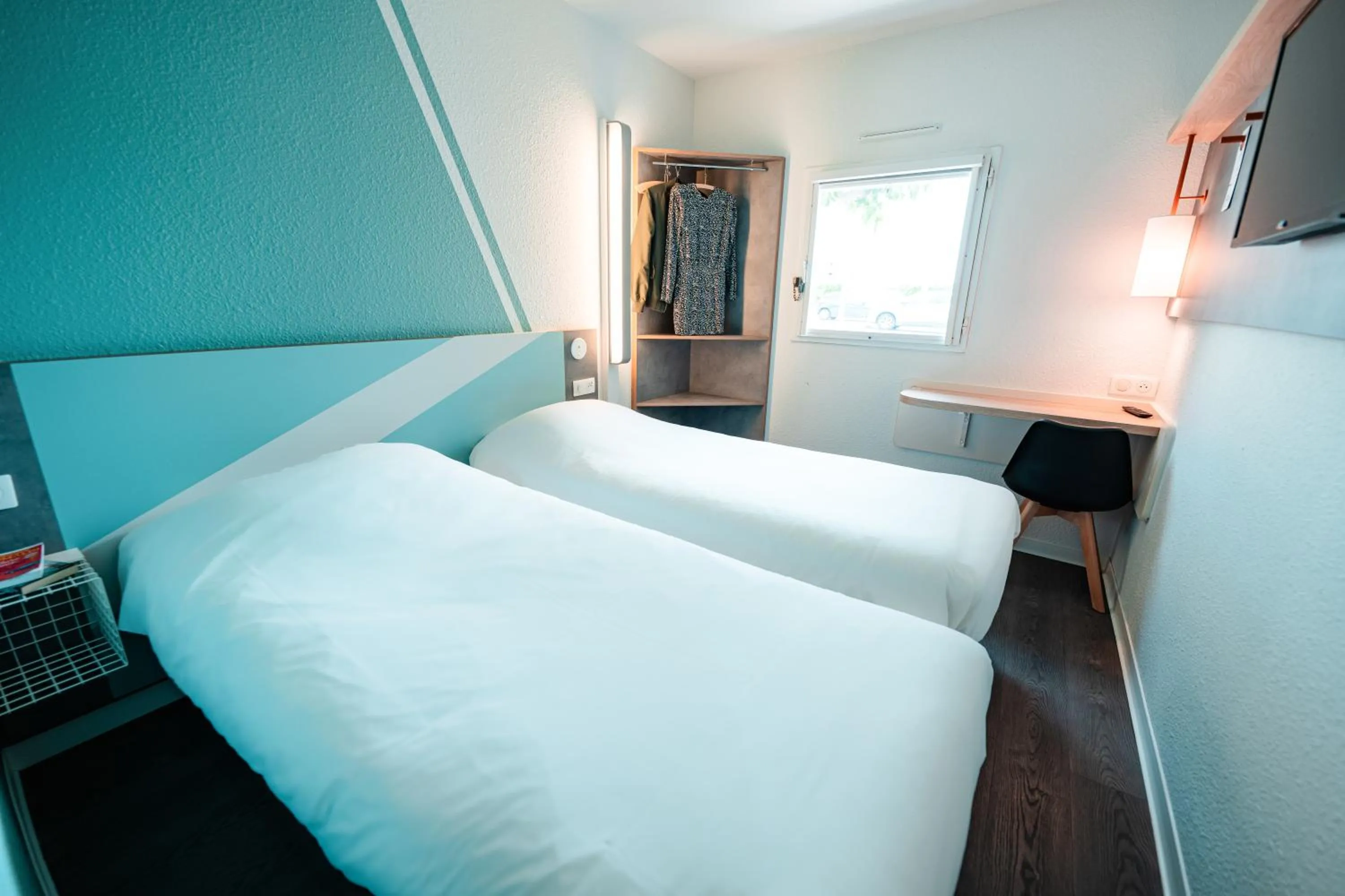 Photo of the whole room, Bed in ibis budget Sète centre