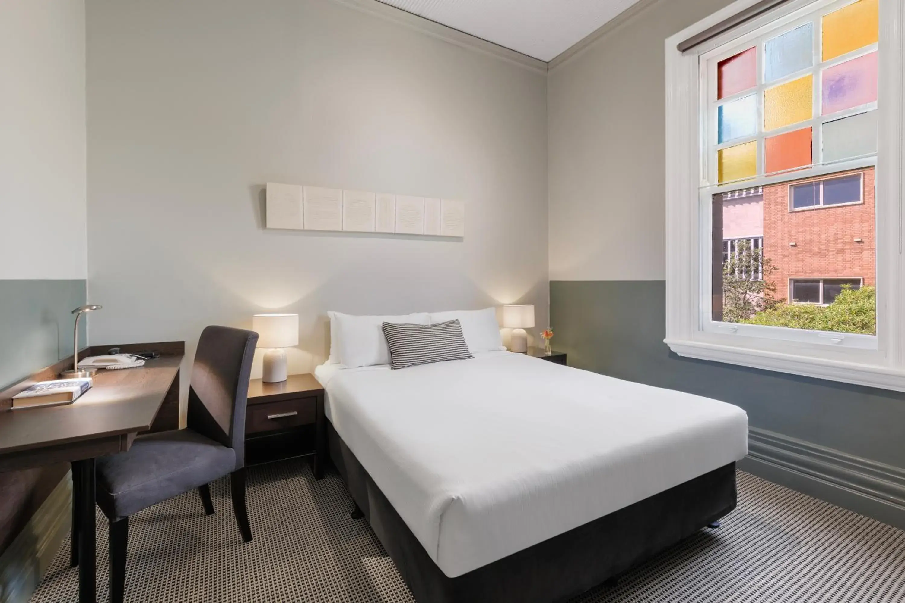 Toilet, Bed in Vulcan Hotel Sydney Toilet, Bed in Vulcan Hotel Sydney