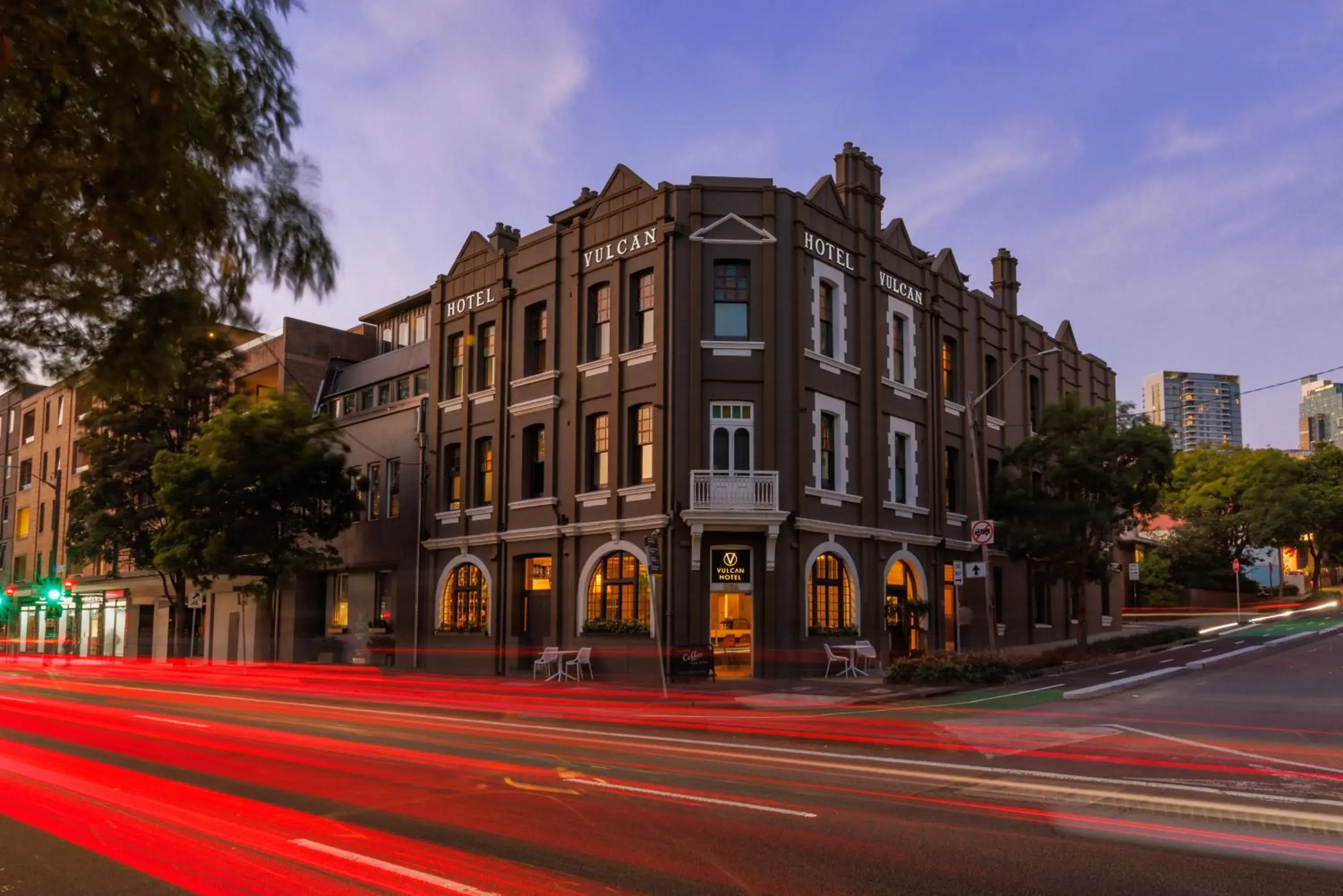 Property building in Vulcan Hotel Sydney Property building in Vulcan Hotel Sydney