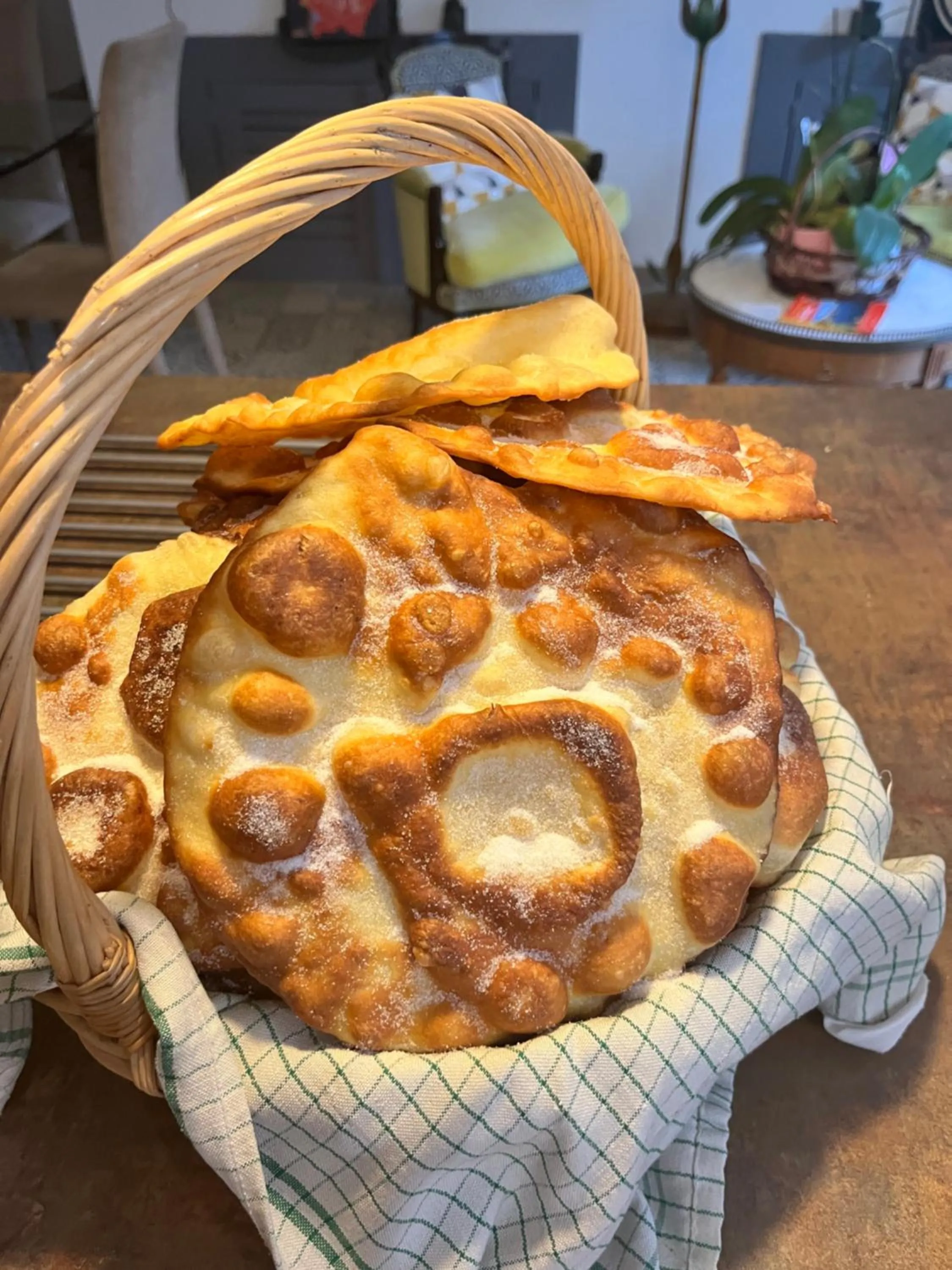 Restaurant/places to eat in Casa Mia