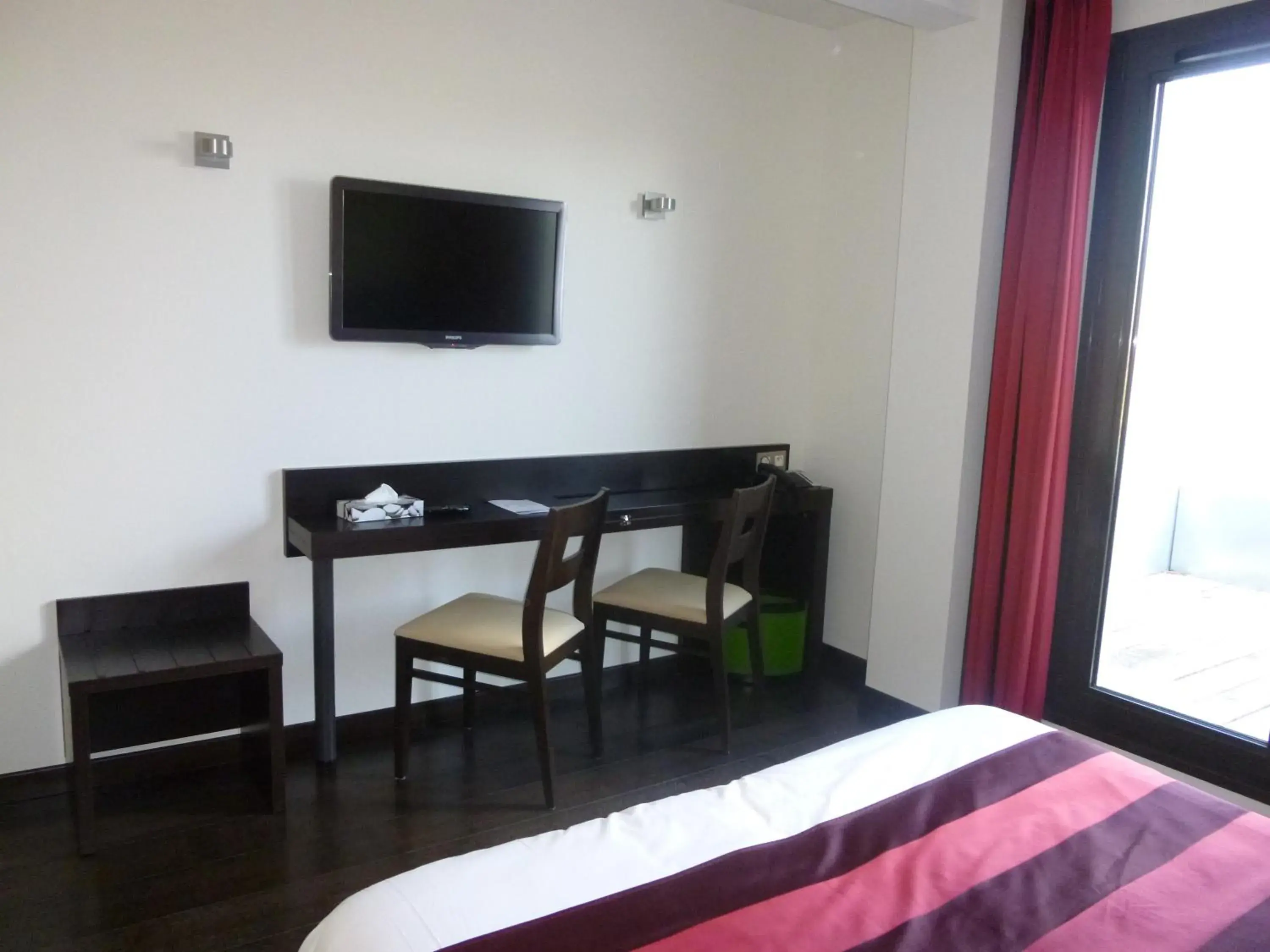 Comfort Double Room in Logis Hôtel Terre de Loire Comfort Double Room in Logis Hôtel Terre de Loire