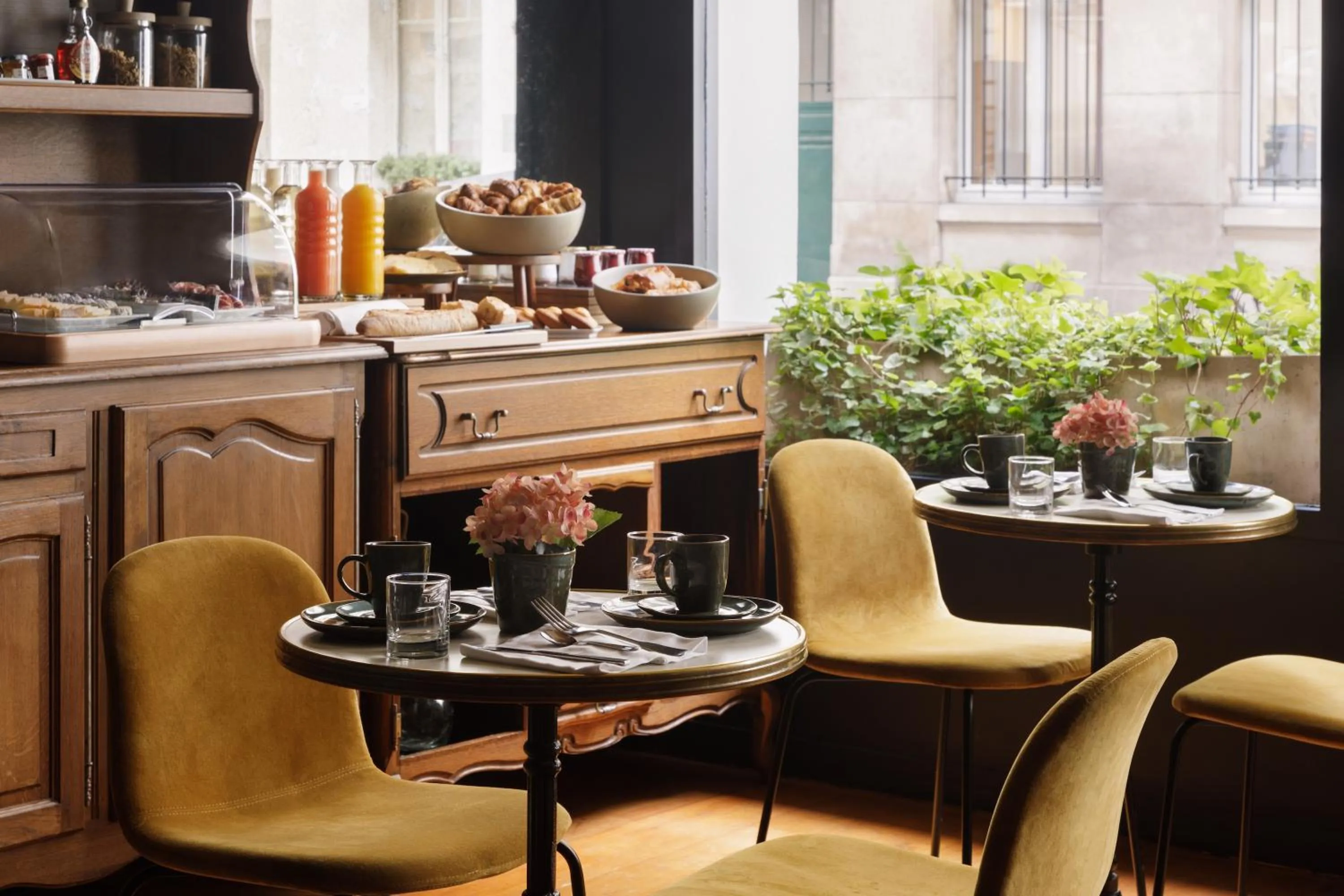 Breakfast in New Hotel Republique - Ex Albert's Hotel