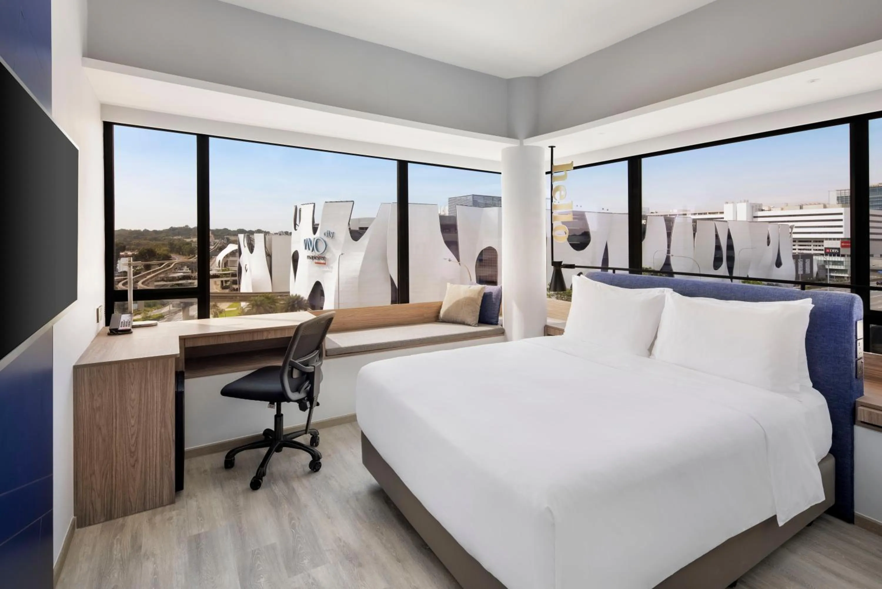 Photo of the whole room, Bed in Travelodge Harbourfront Singapore