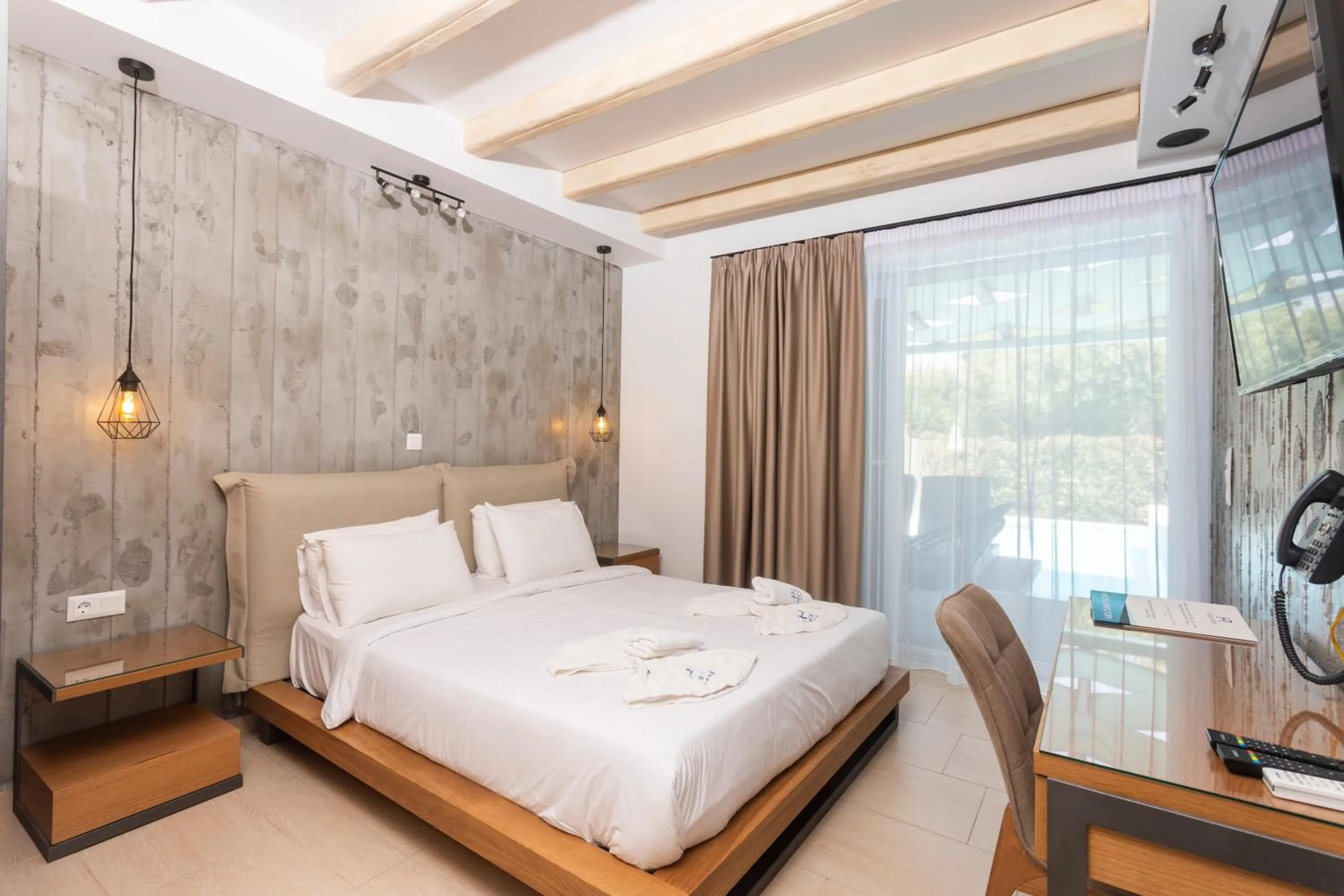 Bedroom, Bed in Royal Hotel and Suites