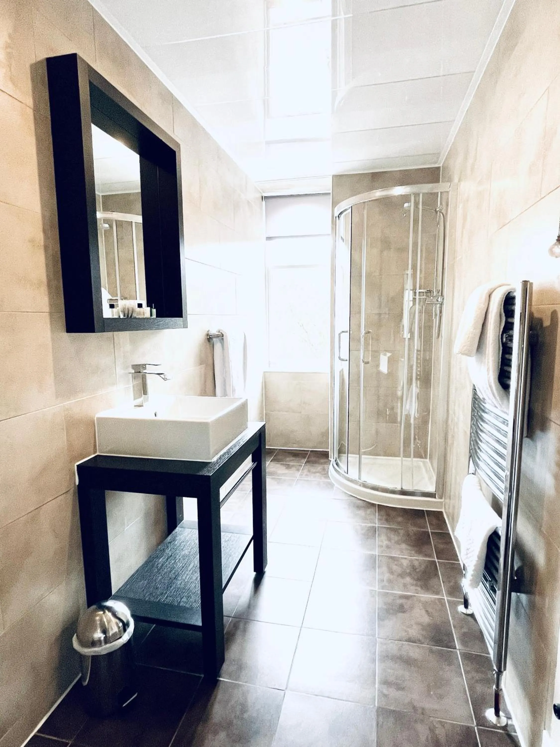 Bathroom in Invergarry Hotel