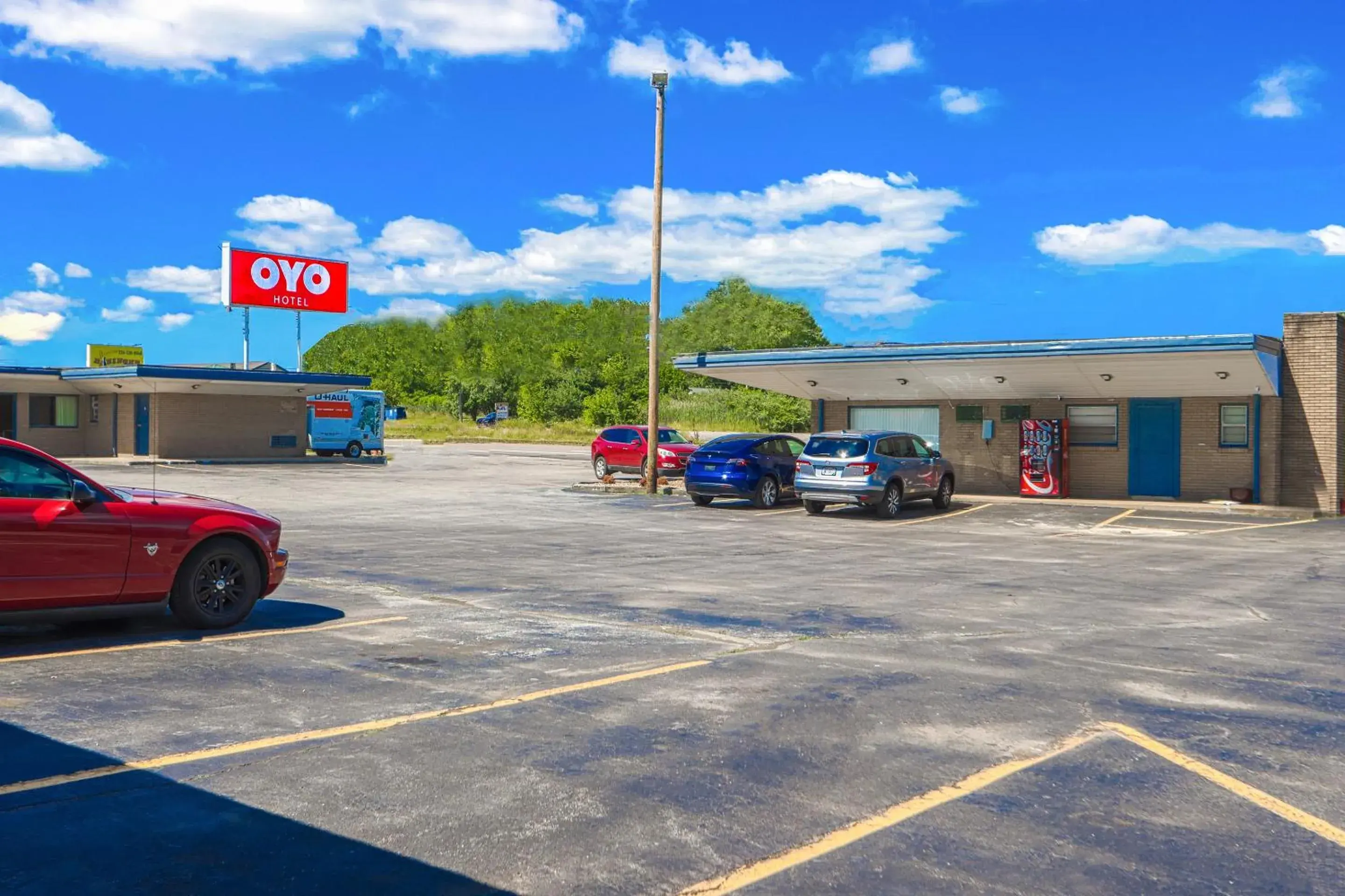 Facade/entrance in OYO Hotel North Lima OH - Boardman Facade/entrance in OYO Hotel North Lima OH - Boardman