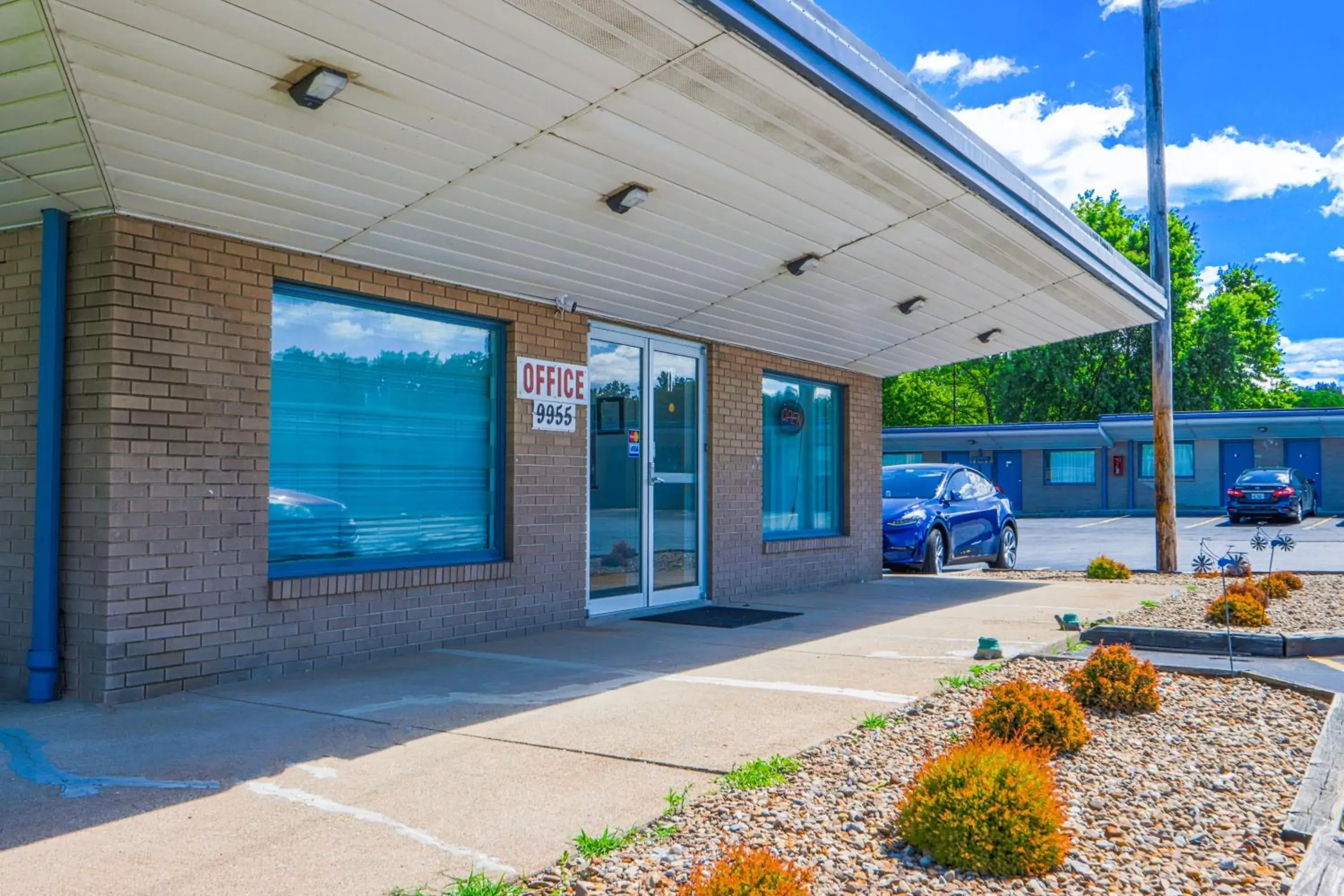 Facade/entrance in OYO Hotel North Lima OH - Boardman Facade/entrance in OYO Hotel North Lima OH - Boardman