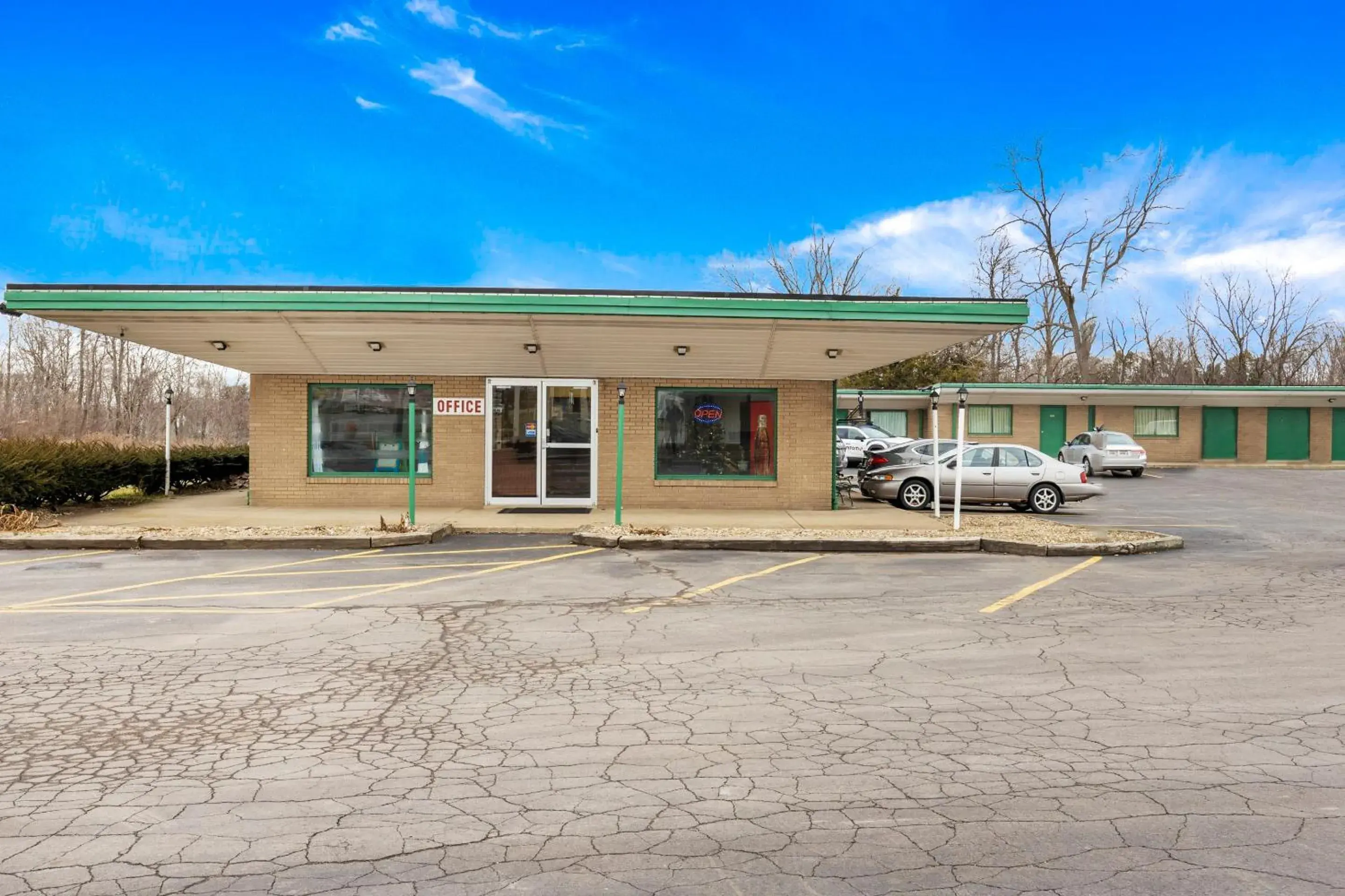 Facade/entrance in OYO Hotel North Lima OH - Boardman Facade/entrance in OYO Hotel North Lima OH - Boardman