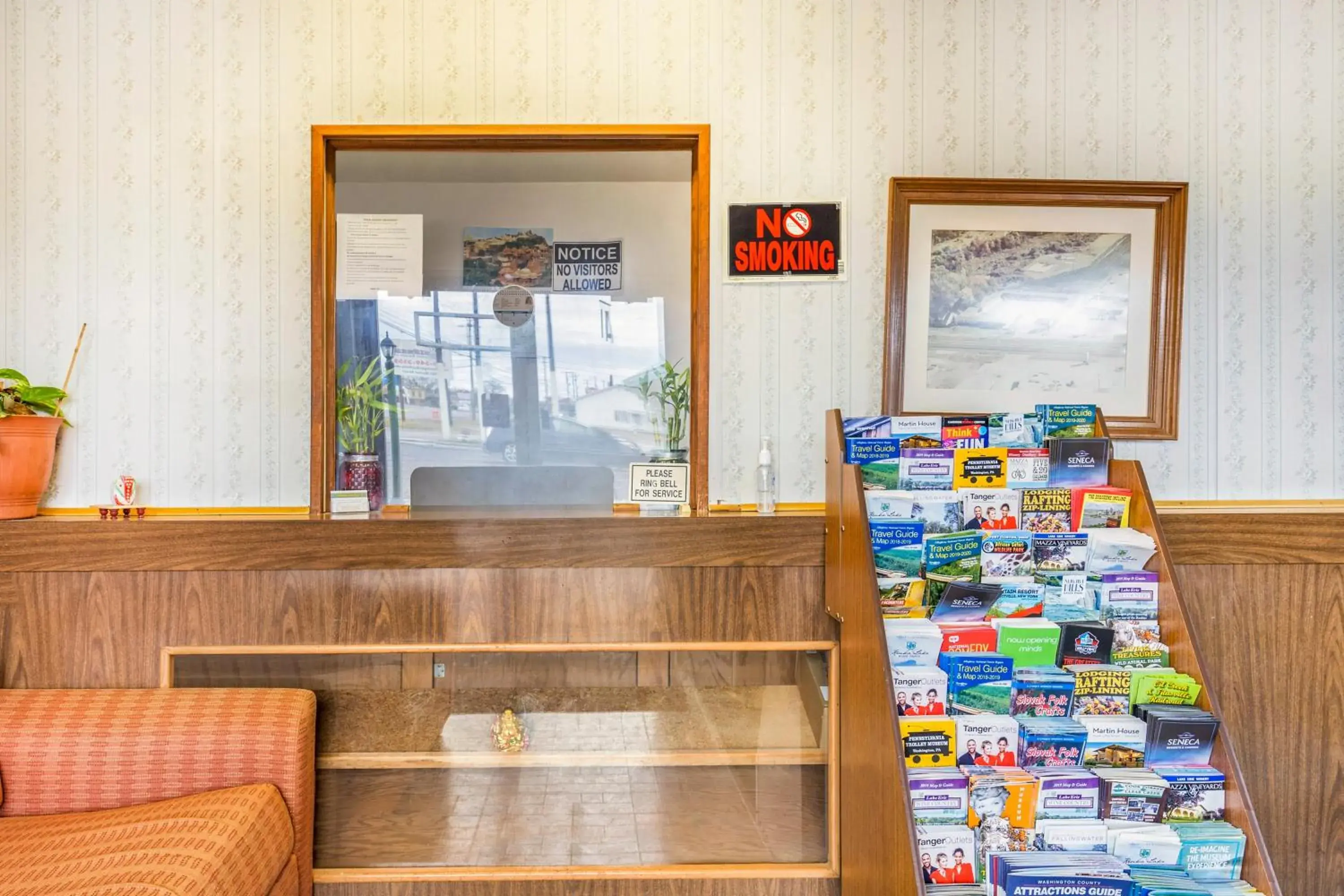 Lobby or reception in OYO Hotel North Lima OH - Boardman Lobby or reception in OYO Hotel North Lima OH - Boardman