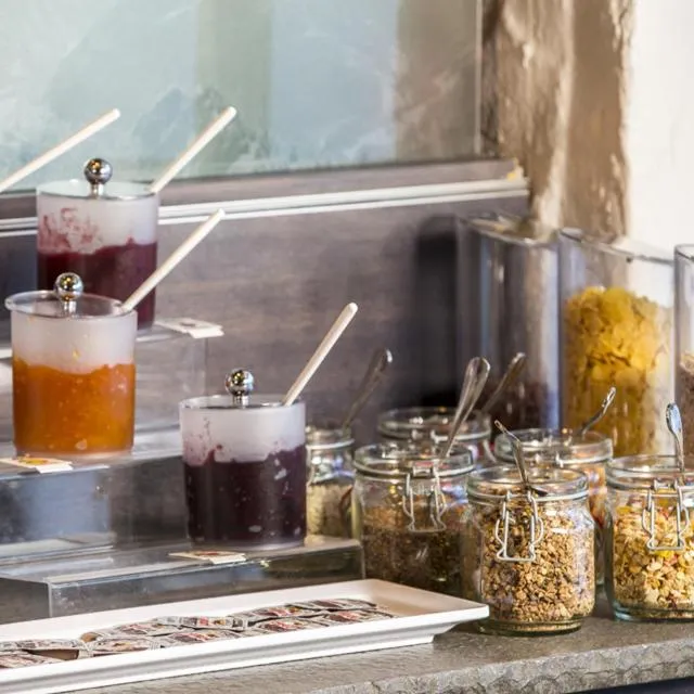 Restaurant/places to eat in Haller's Posthotel