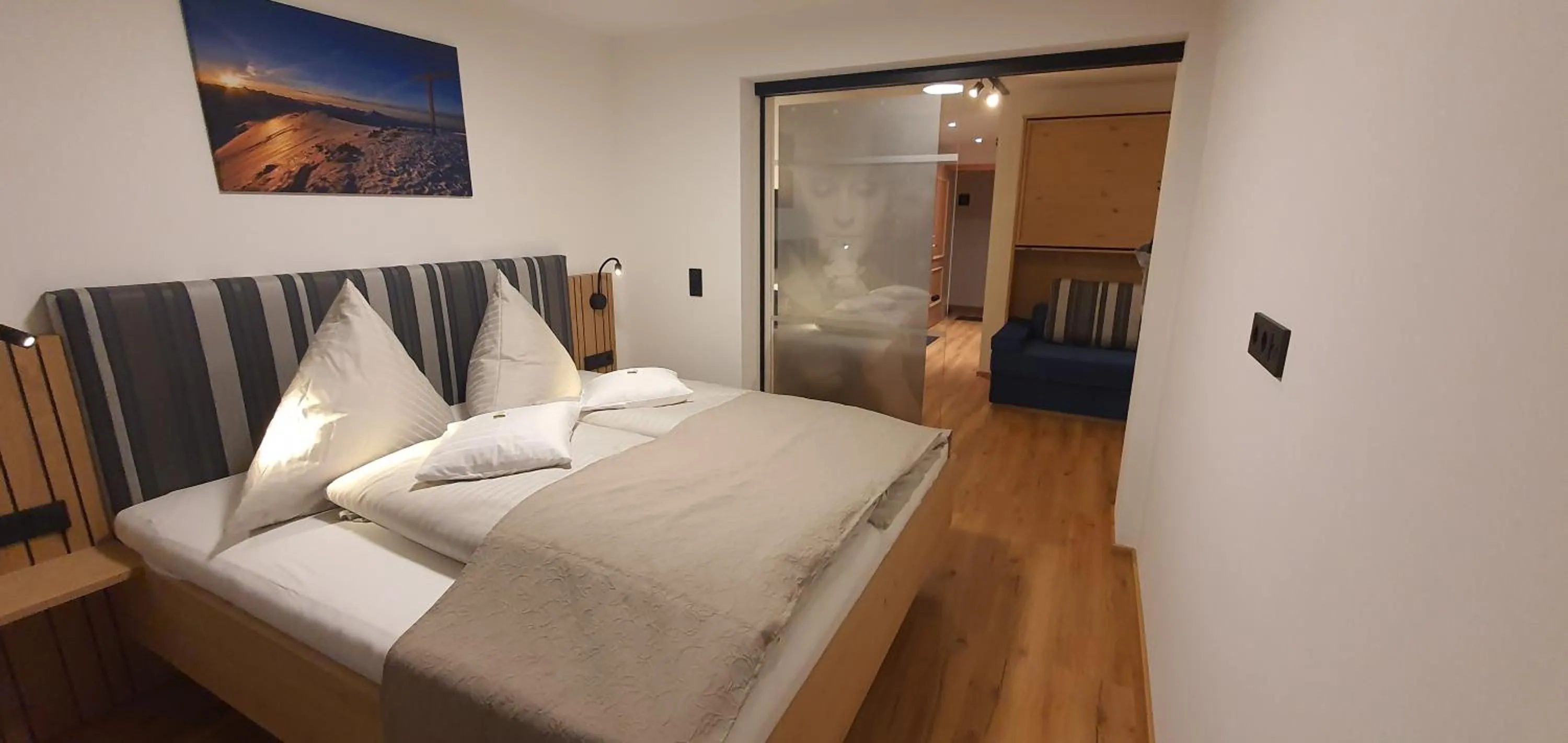 Bed in Haller's Posthotel