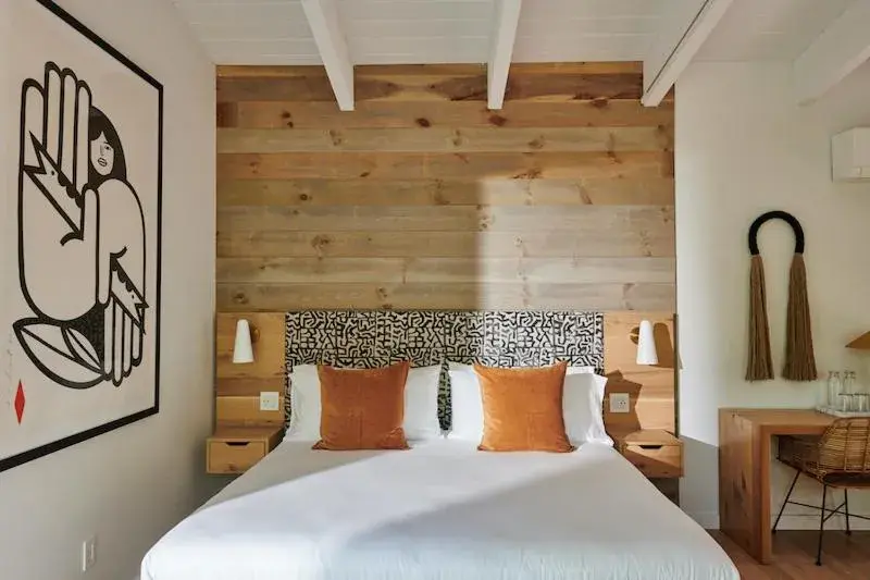 Bedroom, Bed in Woodstock Way Hotel Bedroom, Bed in Woodstock Way Hotel