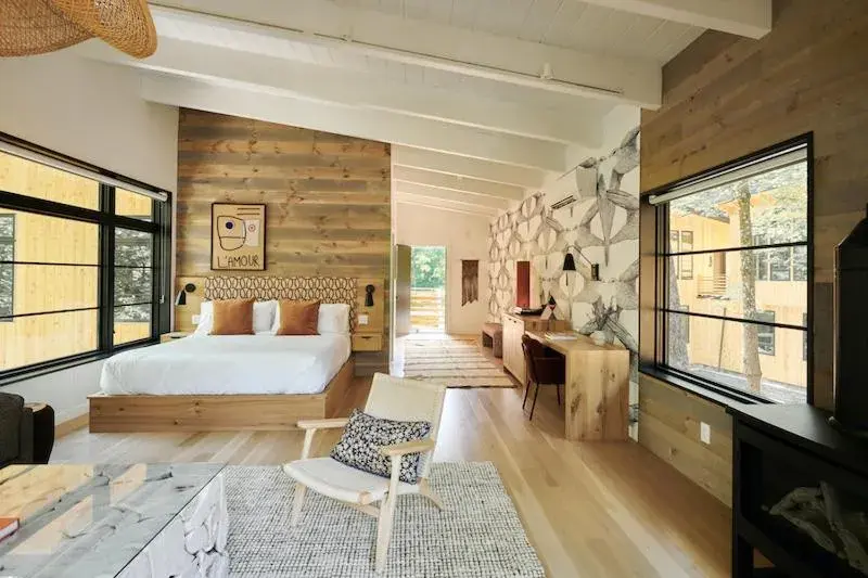 Photo of the whole room, Bed in Woodstock Way Hotel Photo of the whole room, Bed in Woodstock Way Hotel