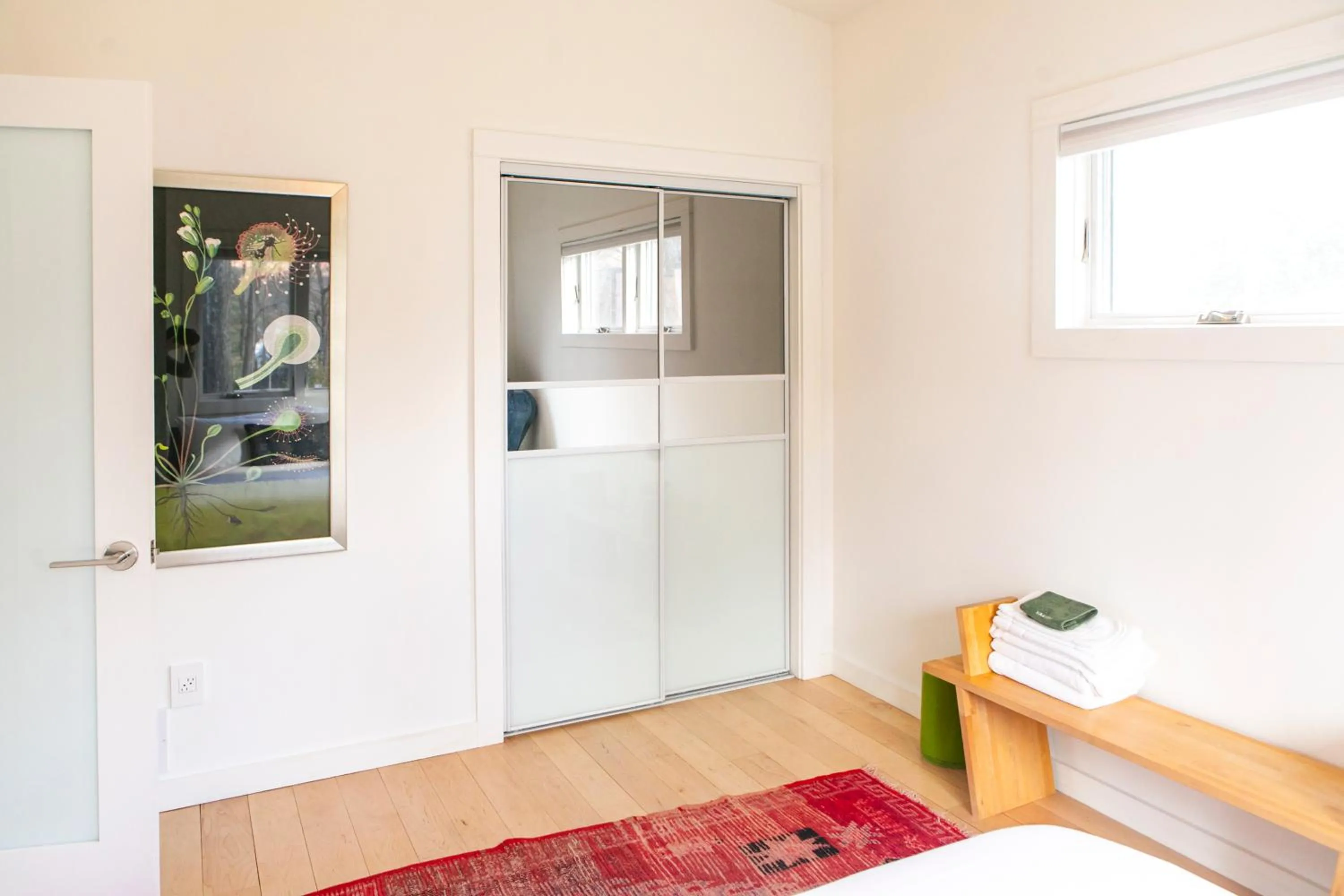 Bedroom in Woodstock Way Hotel