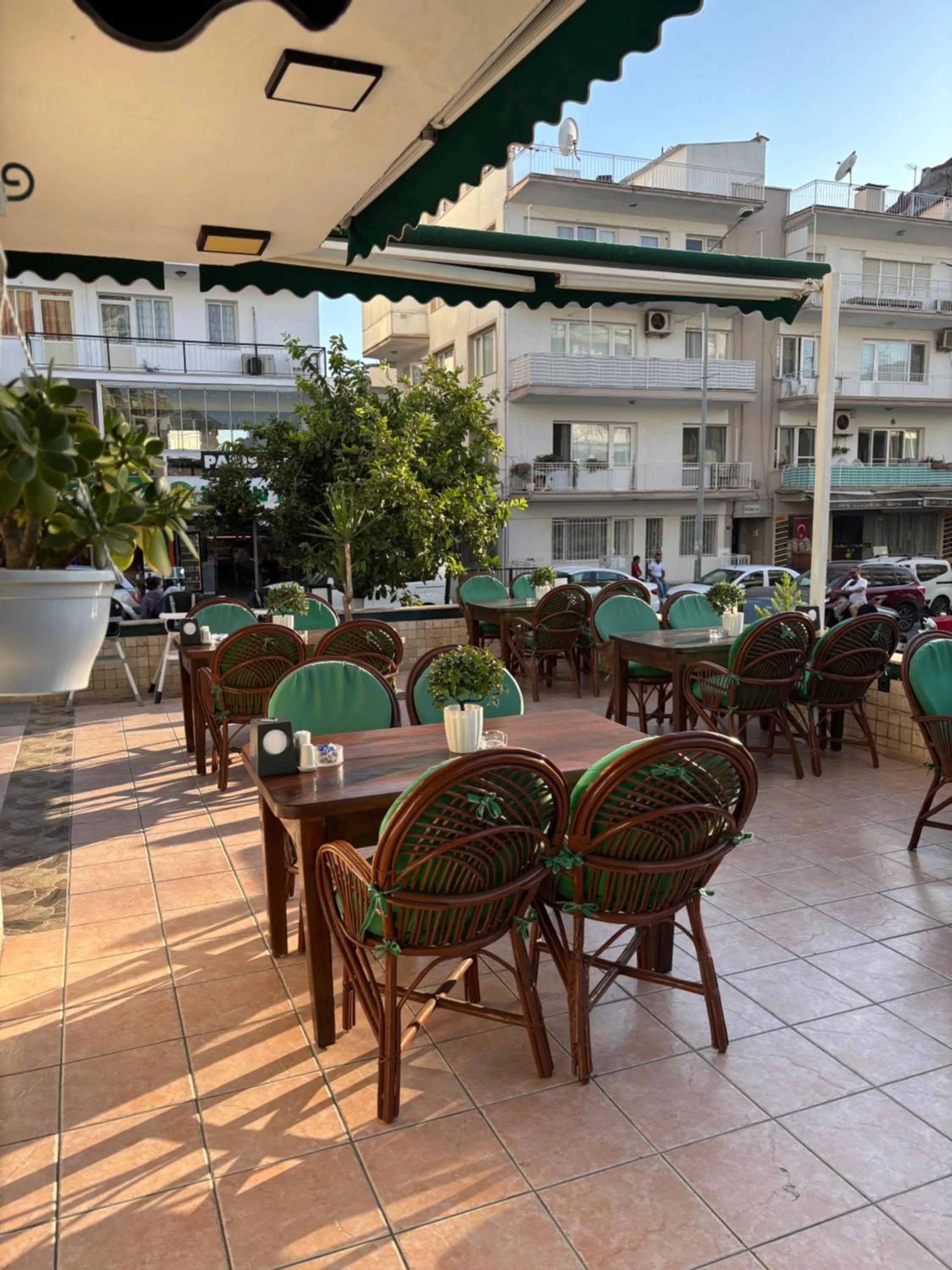 Garden in Hikmethan Otel