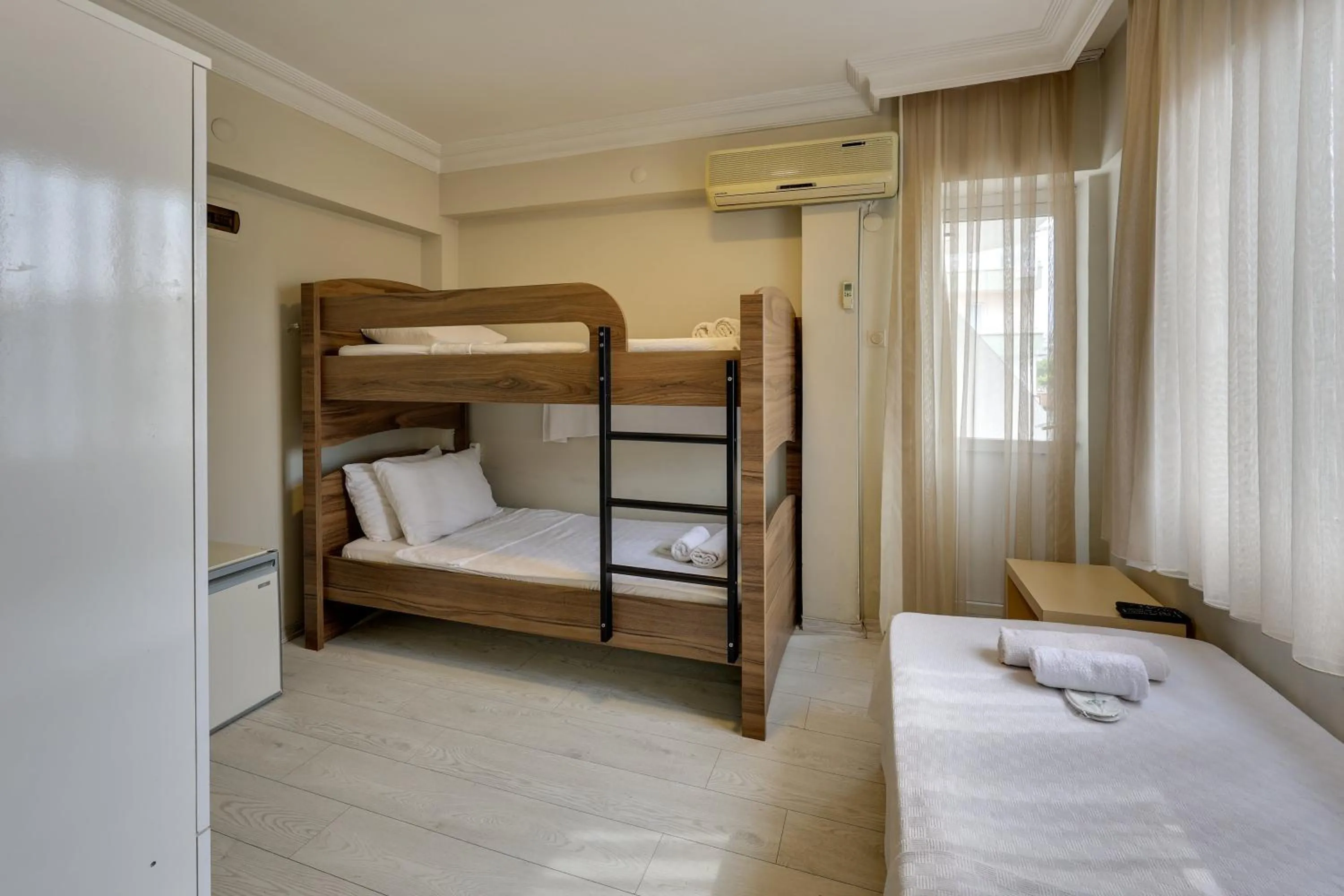 Triple Room in Hikmethan Otel