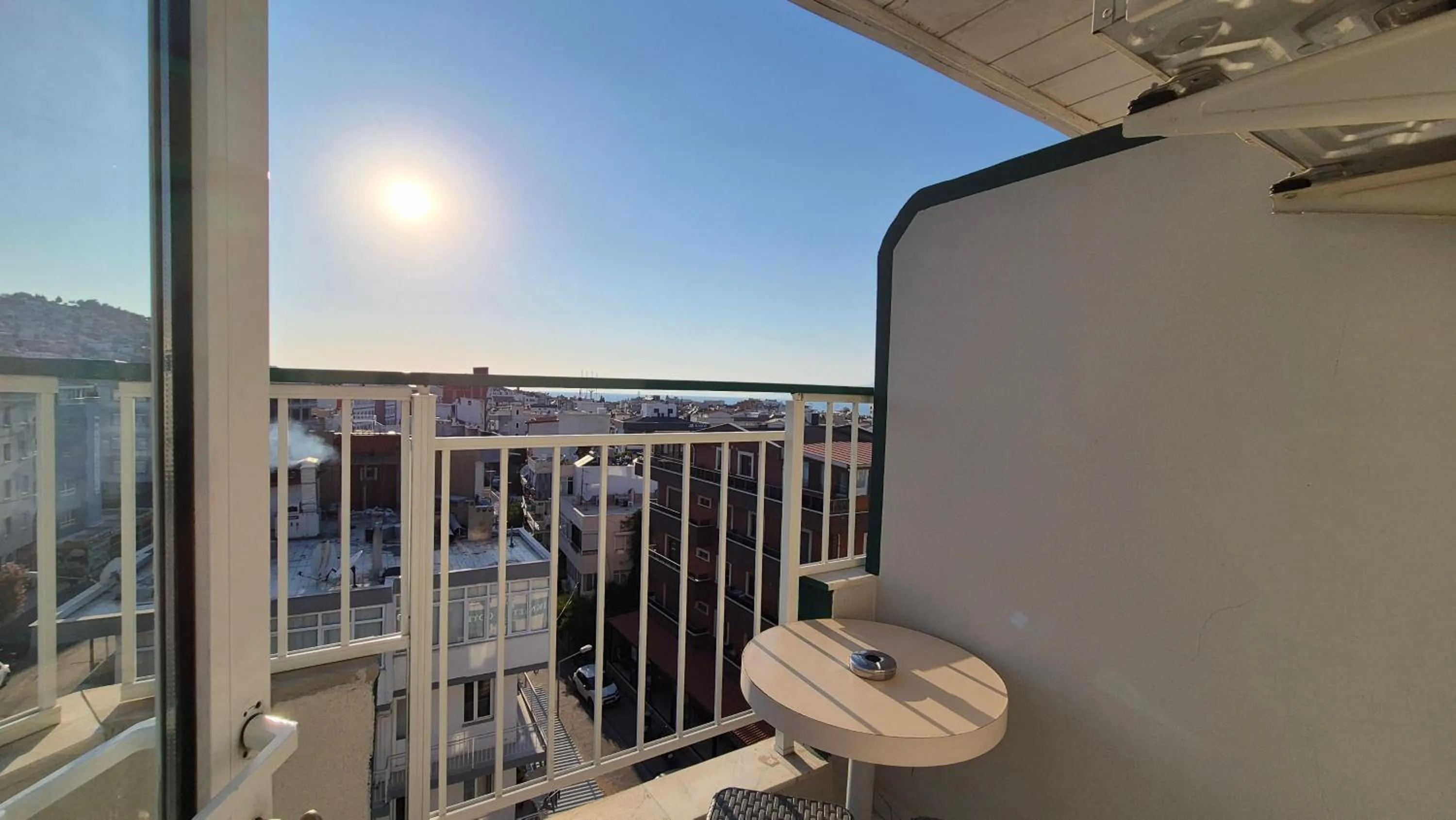 Balcony/Terrace in Hikmethan Otel