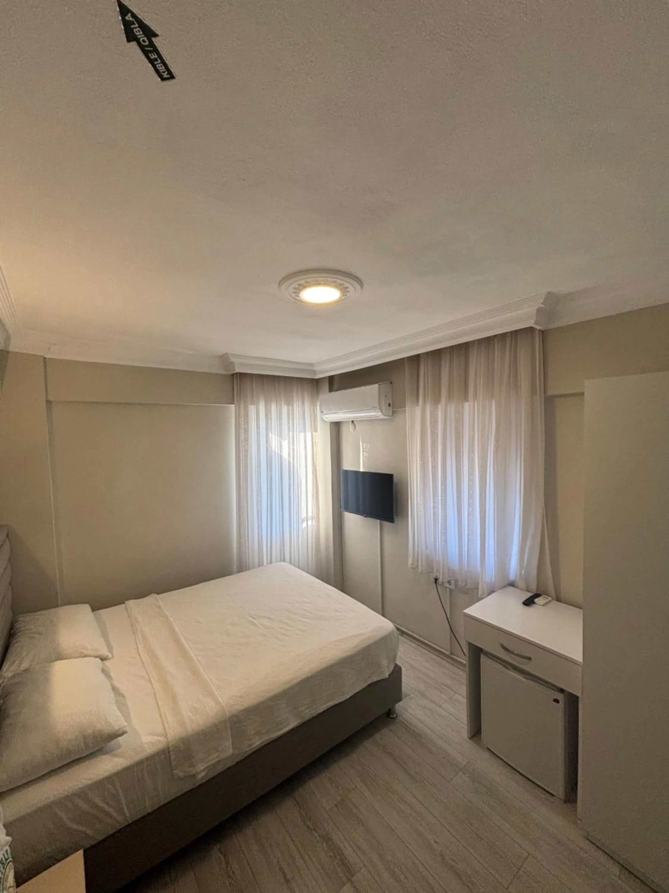 Bed in Hikmethan Otel