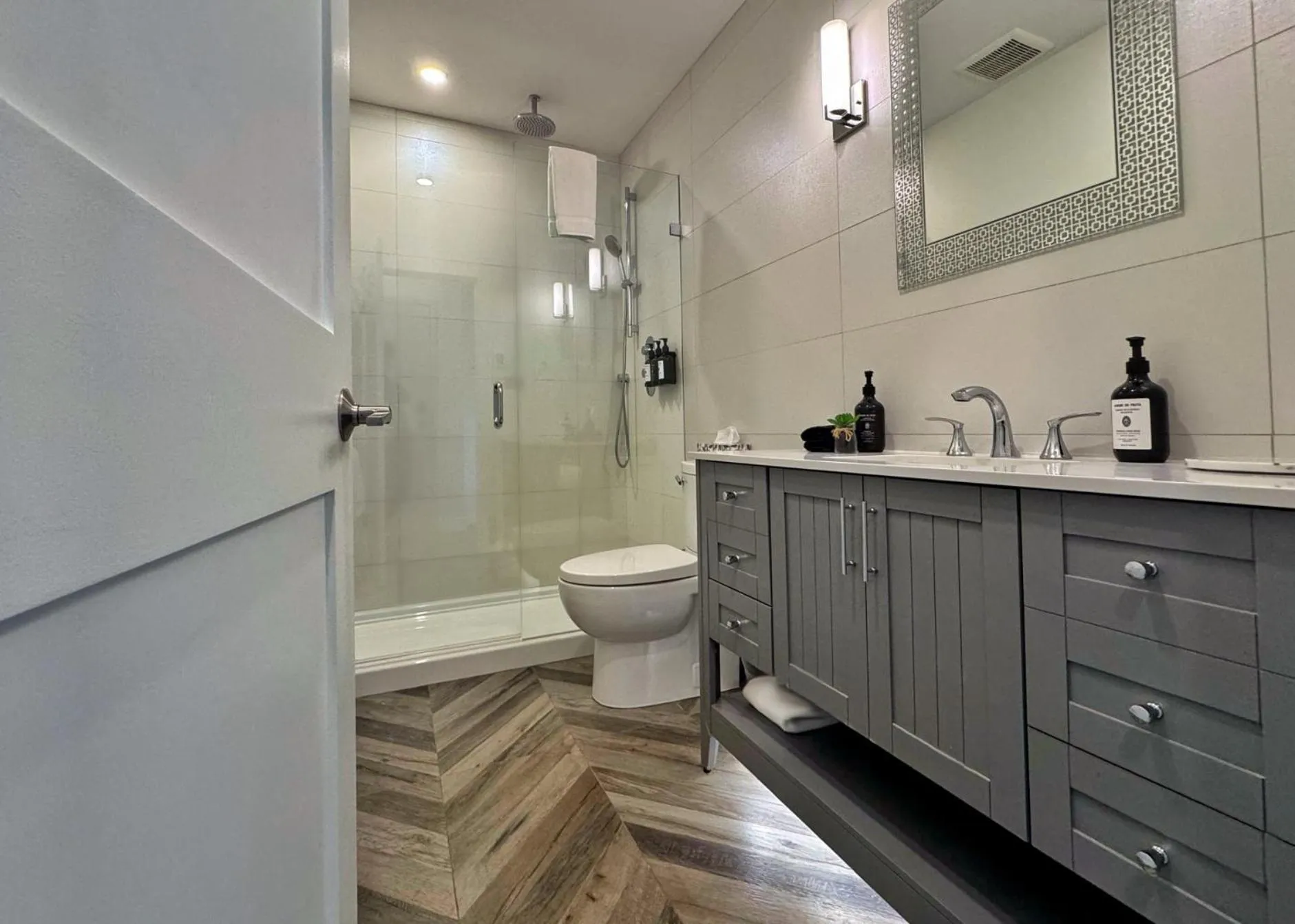 Shower in Artisan Suites on Bowen