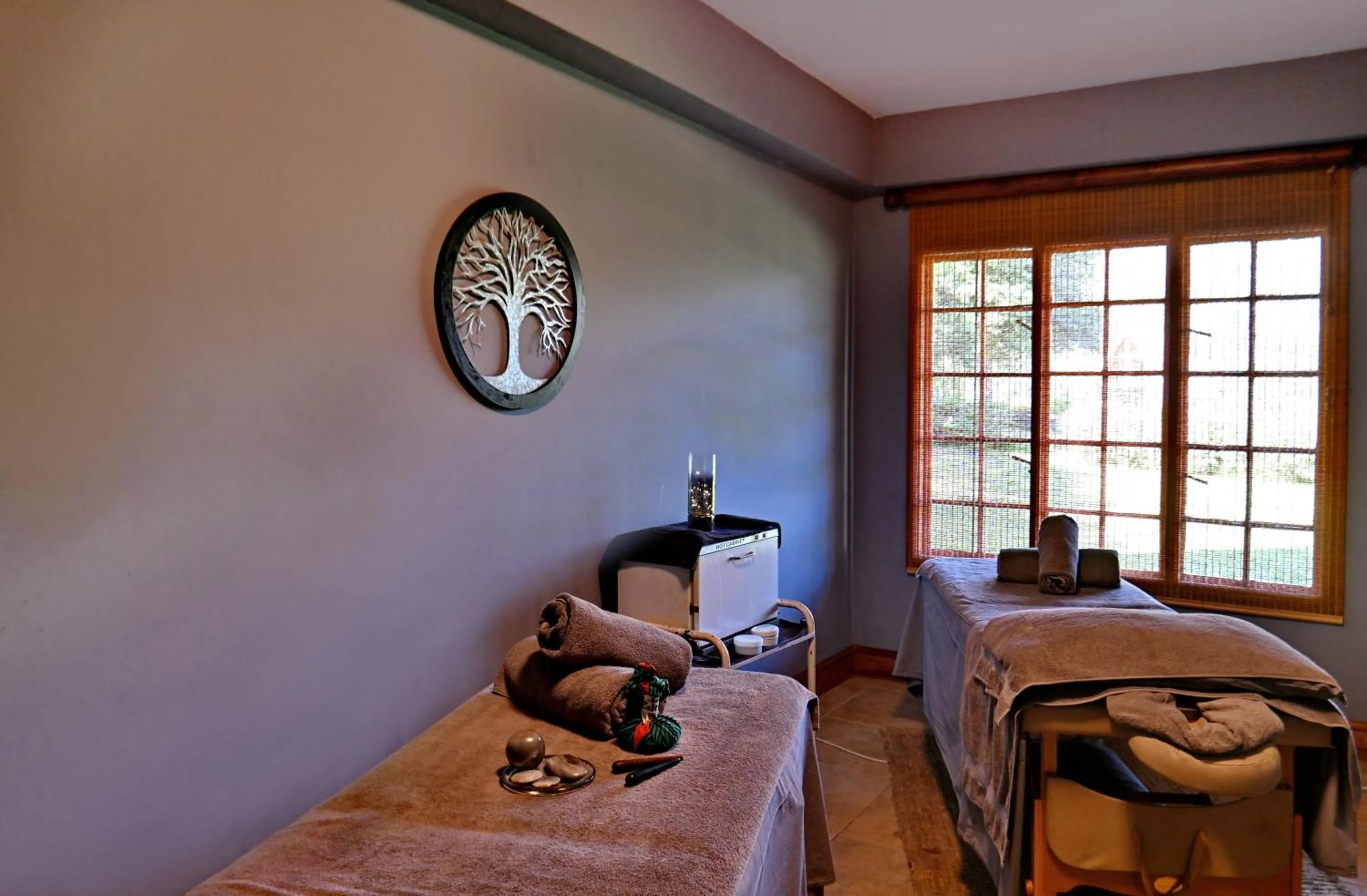 Bed in Champagne Castle Hotel