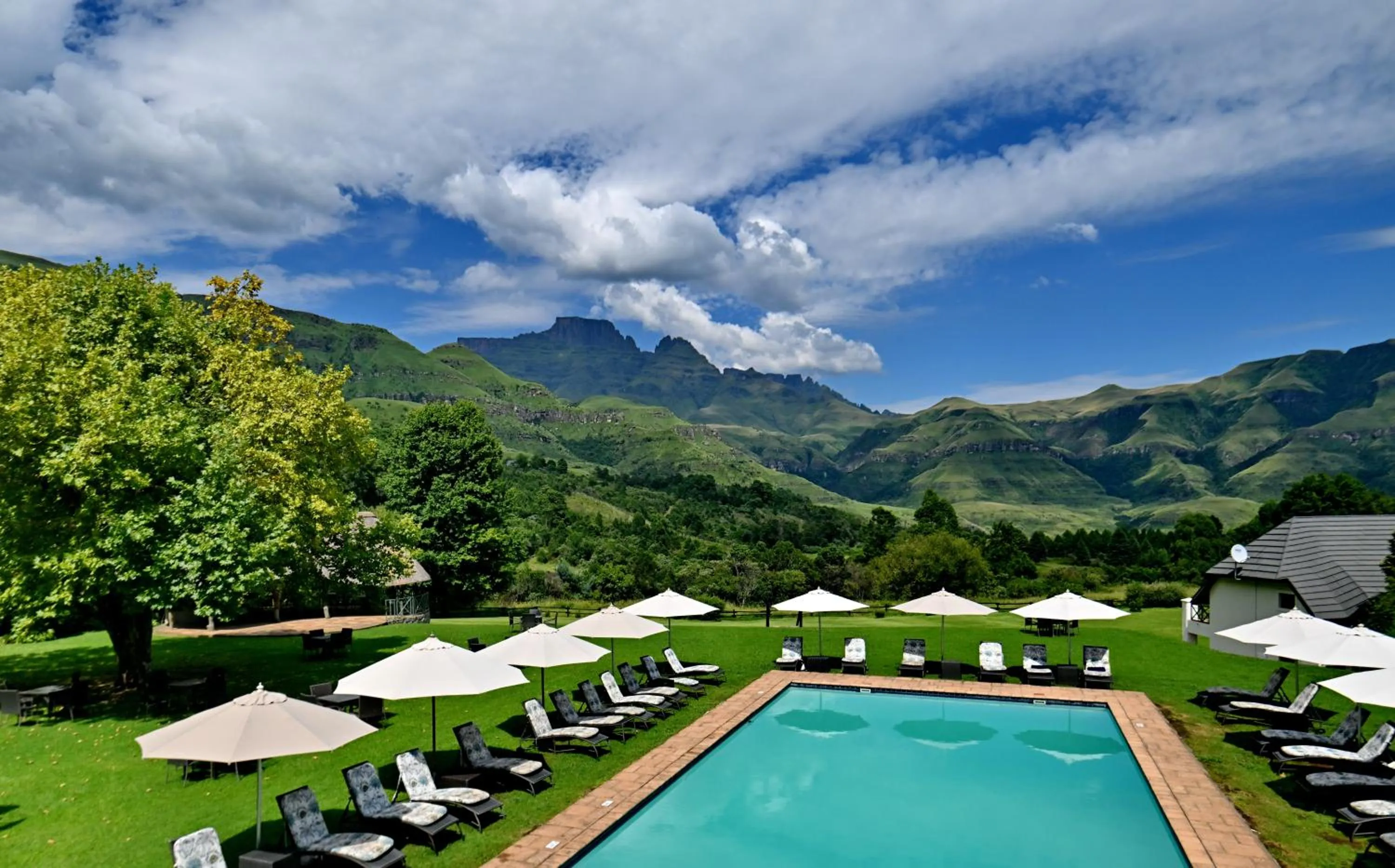 Champagne Castle Hotel