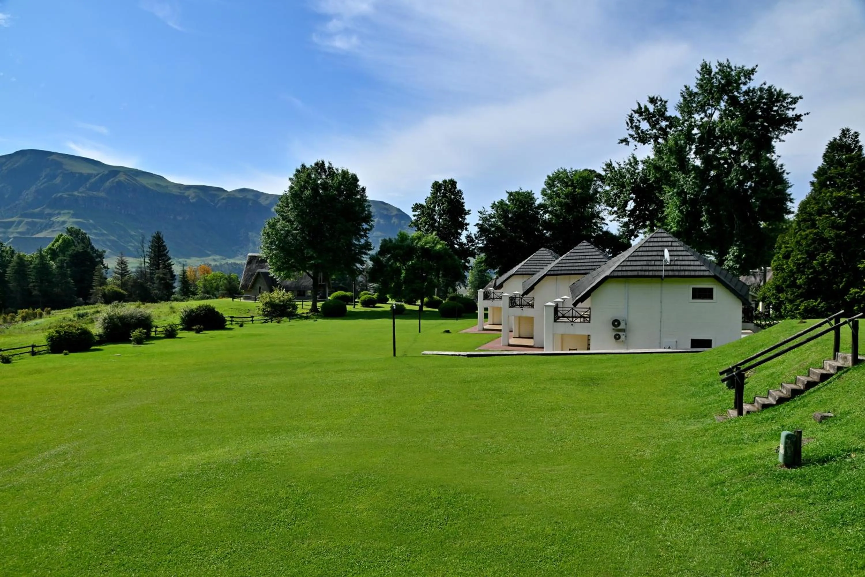 Champagne Castle Hotel