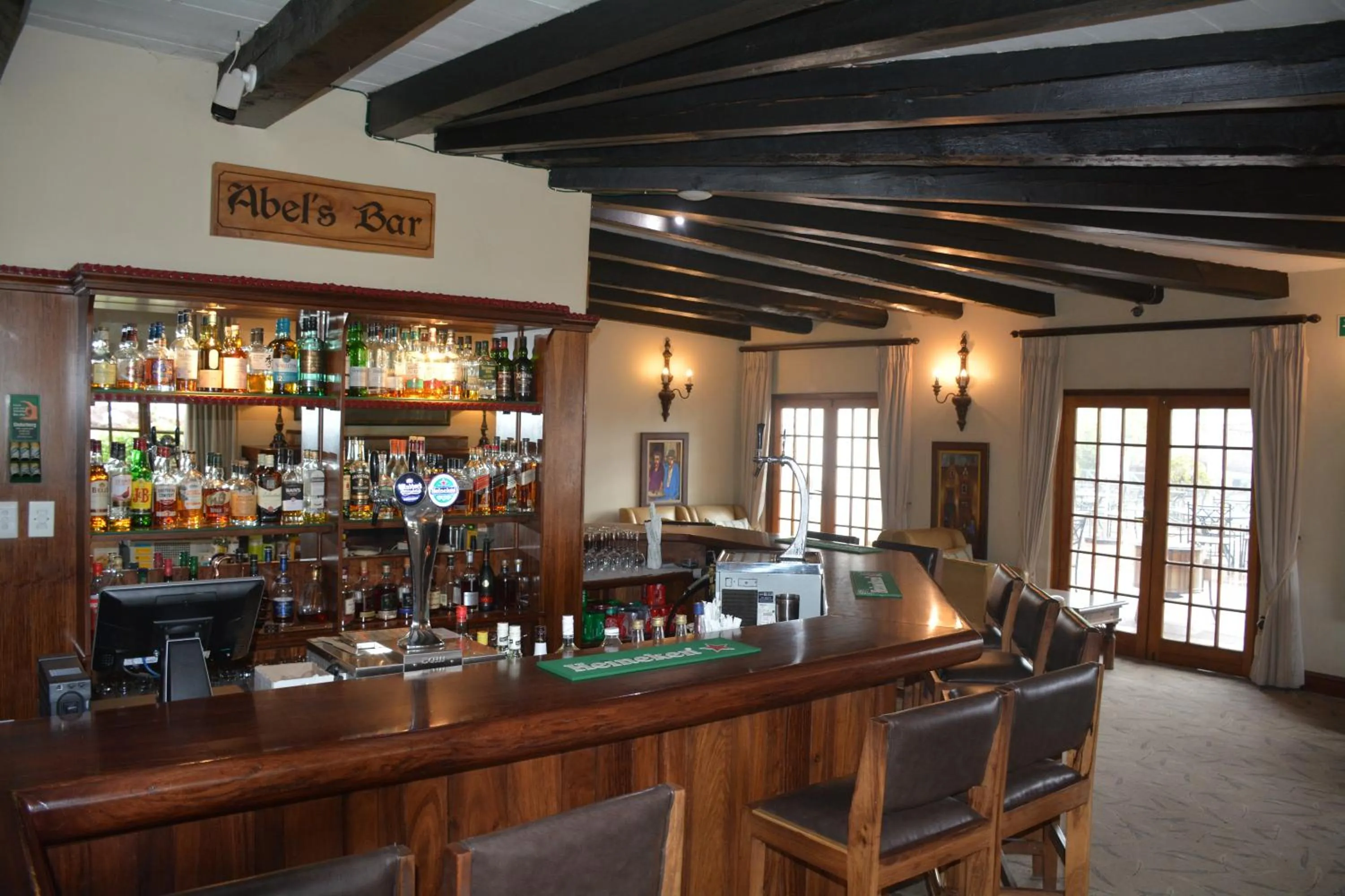 Champagne Castle Hotel