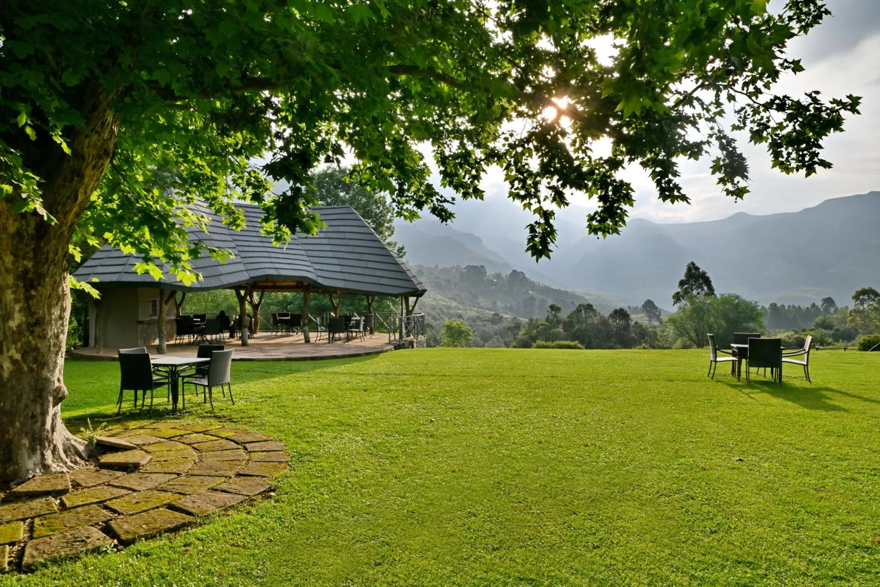 Champagne Castle Hotel