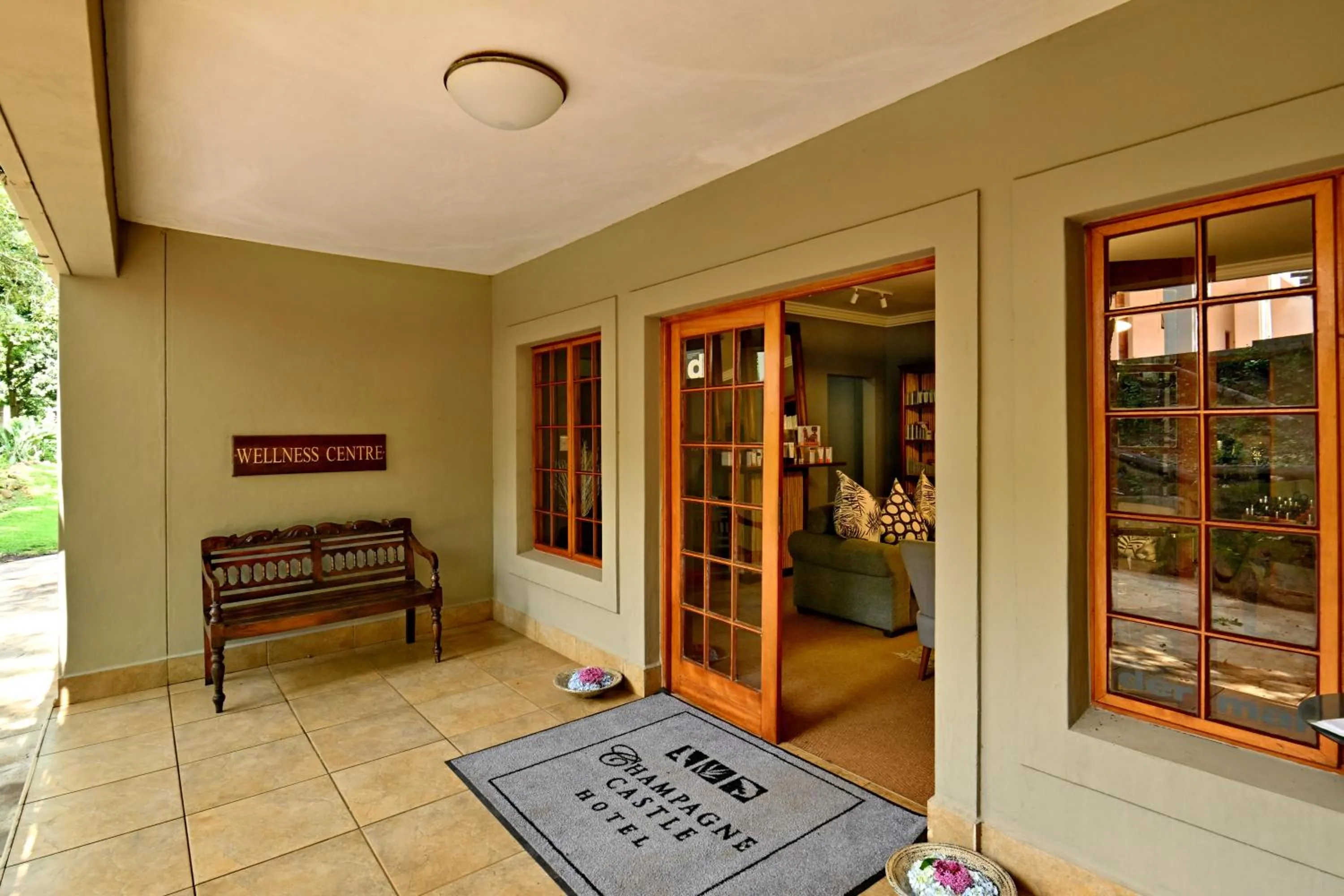 Champagne Castle Hotel