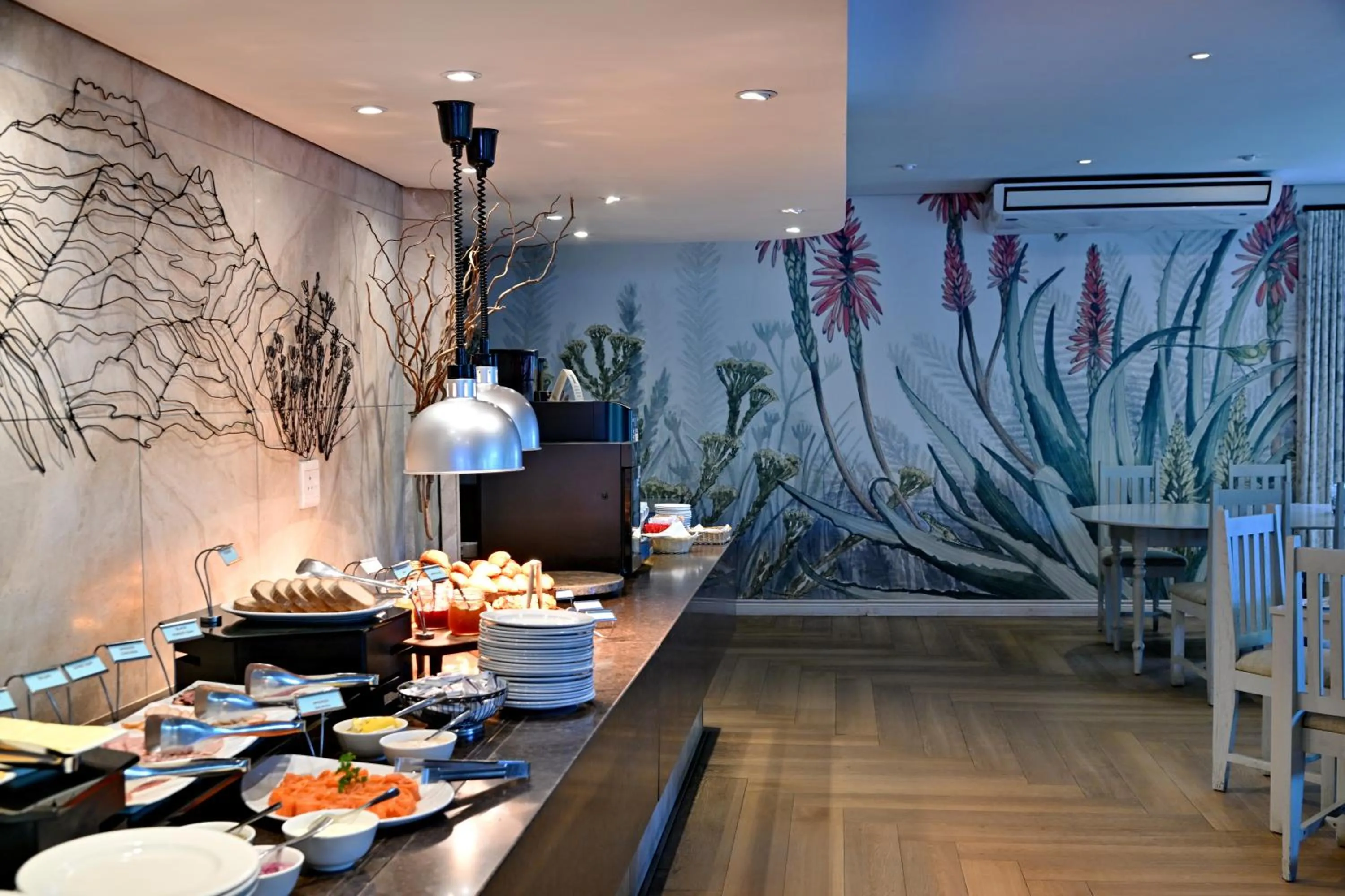 Champagne Castle Hotel