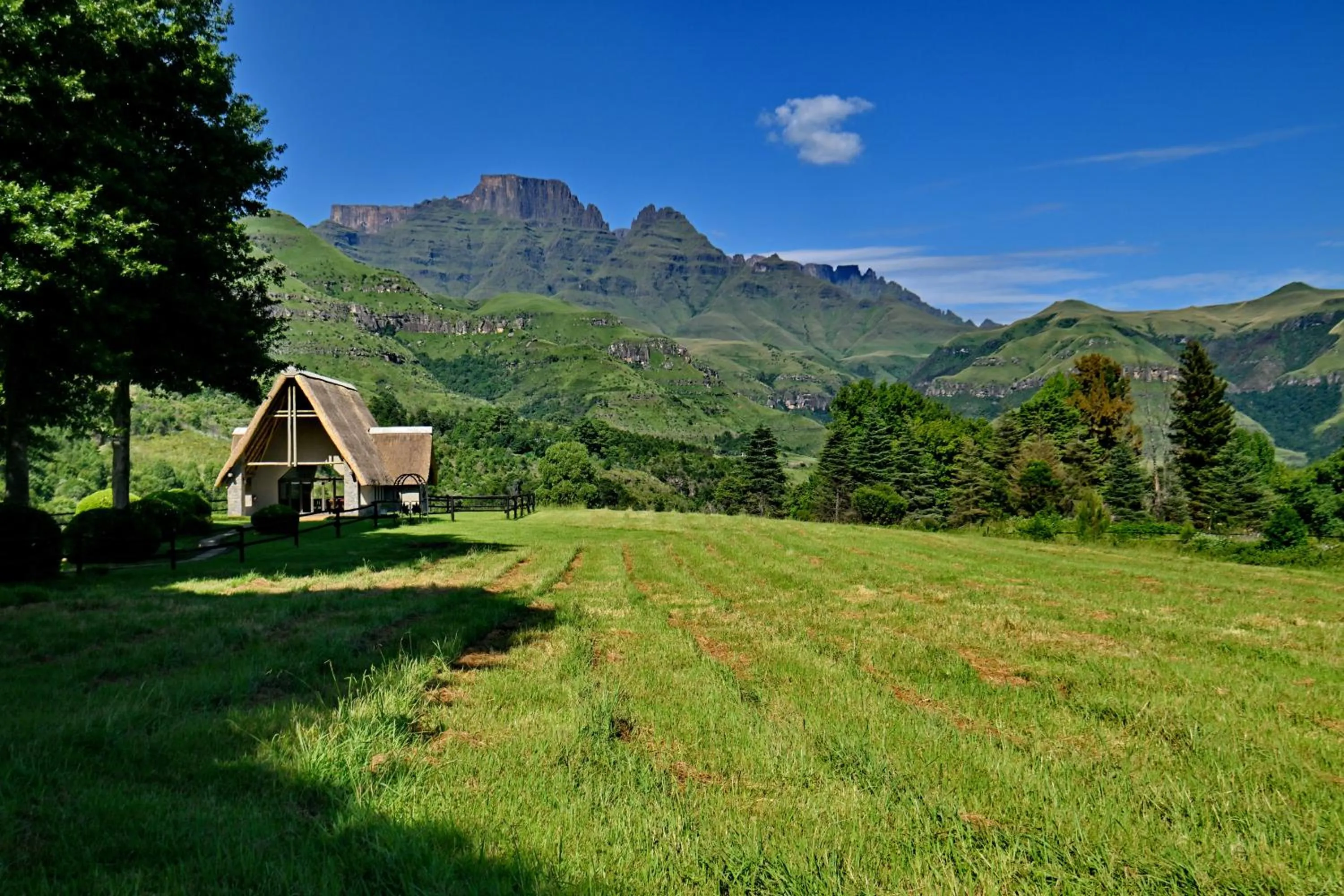 Champagne Castle Hotel